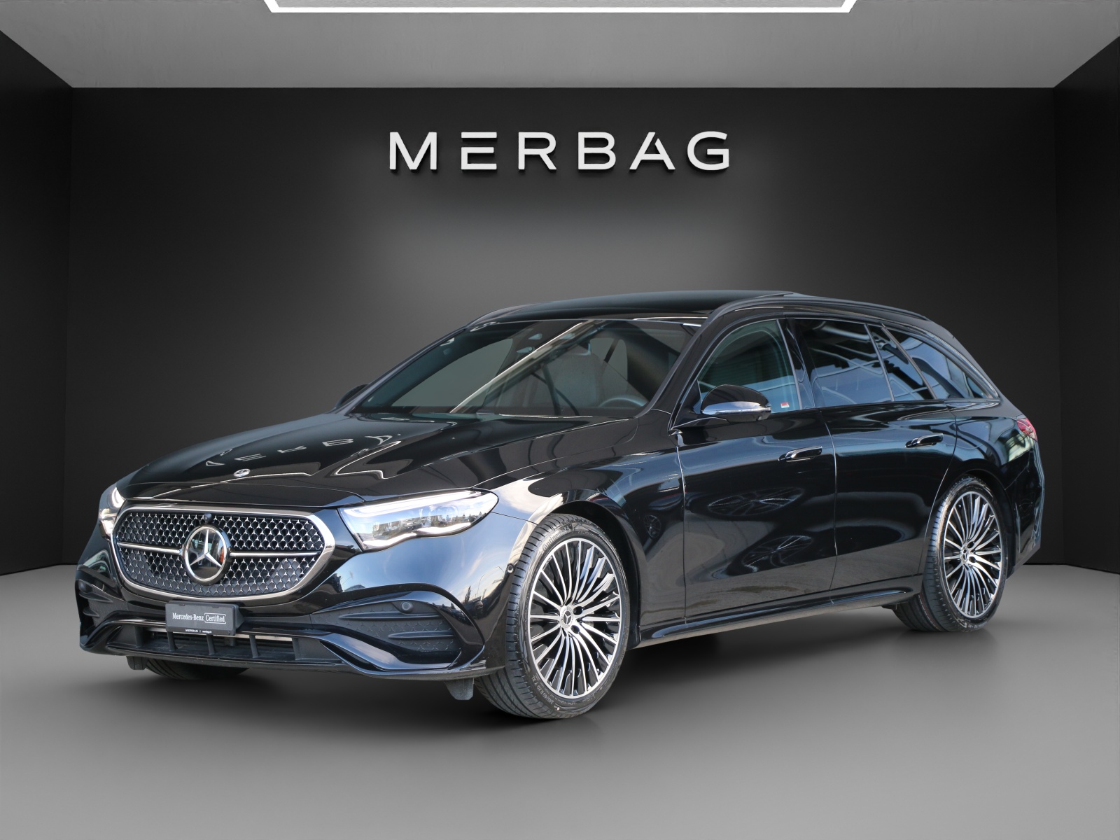 MERCEDES-BENZ E 200 T 4Matic AMG Line-image-0