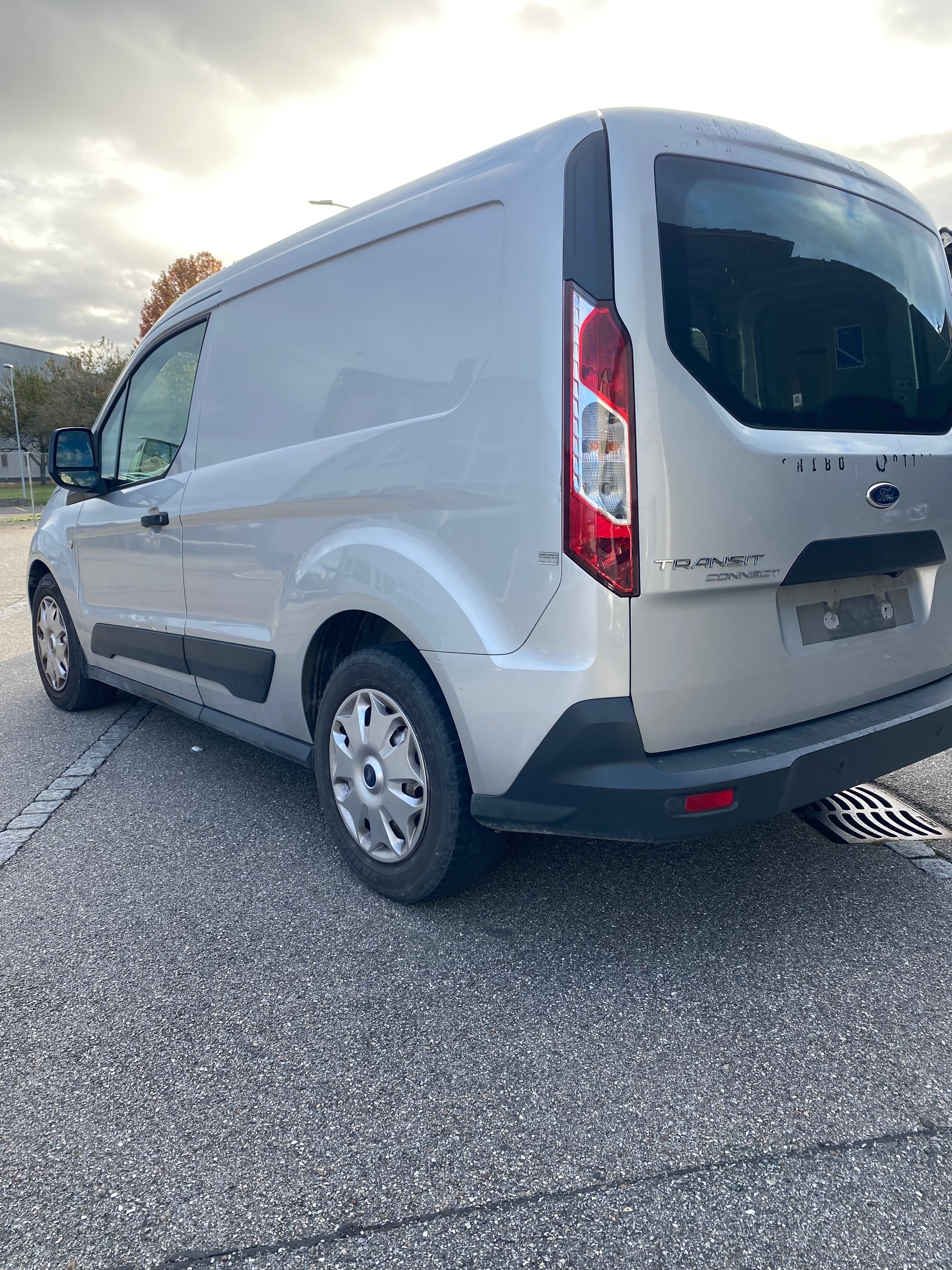 FORD Transit Connect Van T200 1.6 TDCi Trend-image-5