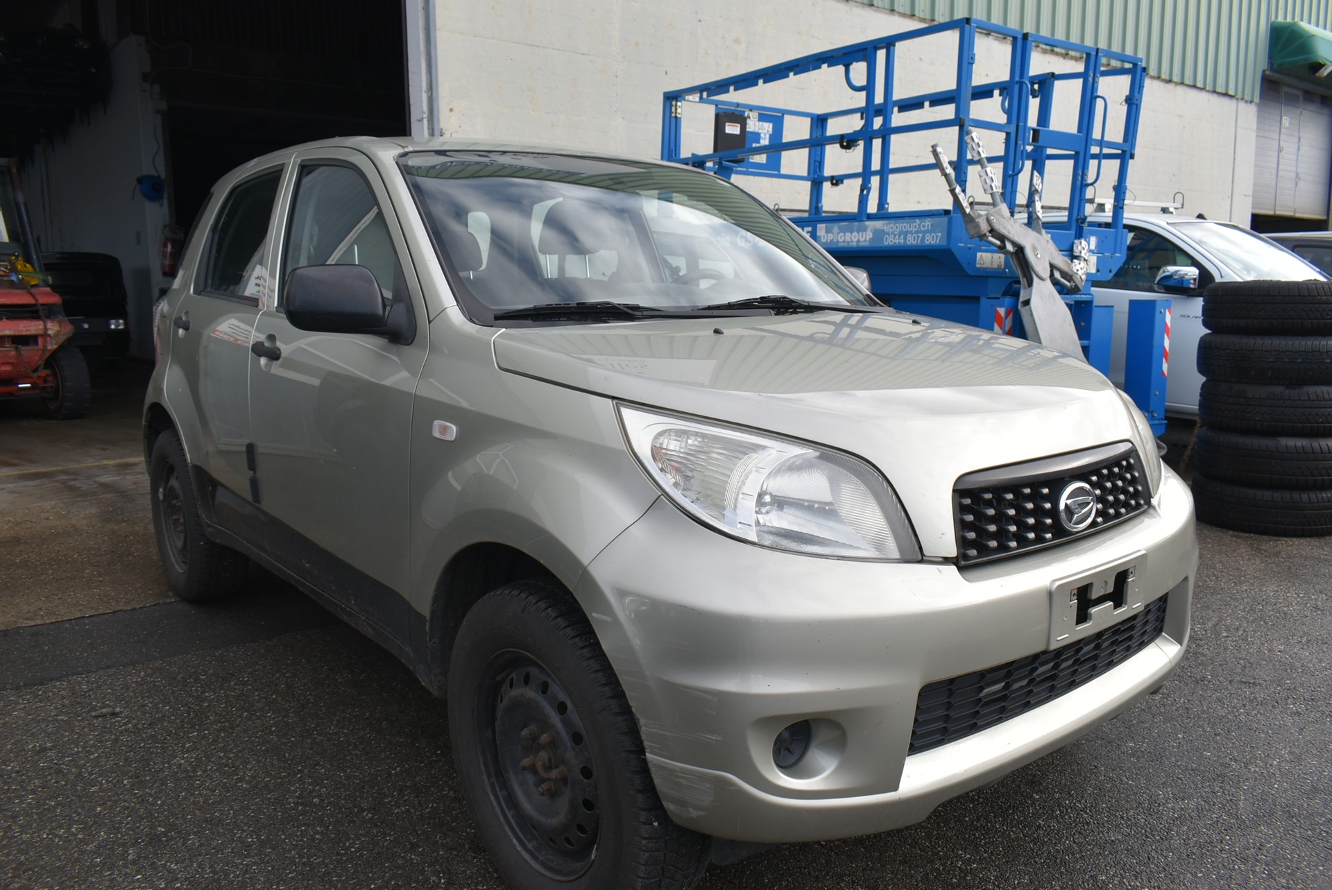 DAIHATSU Terios 1.5 16V 4WD Automatic-image-5