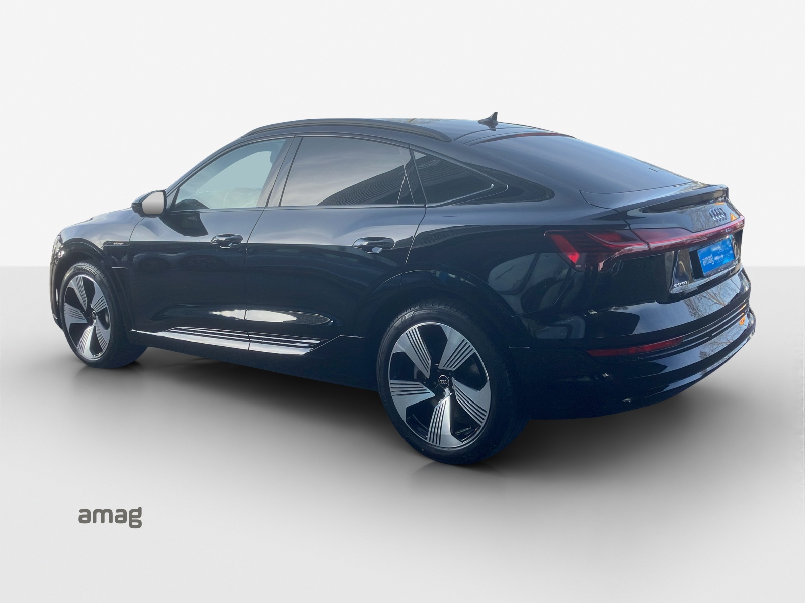 AUDI e-tron 55 Sportback Advanced Black Edition quattro-image-2