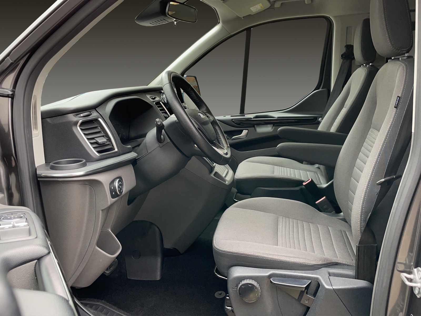 FORD Tourneo C Bus 320 L1 1.0 EcoBoost Titanium PHEV-image-5