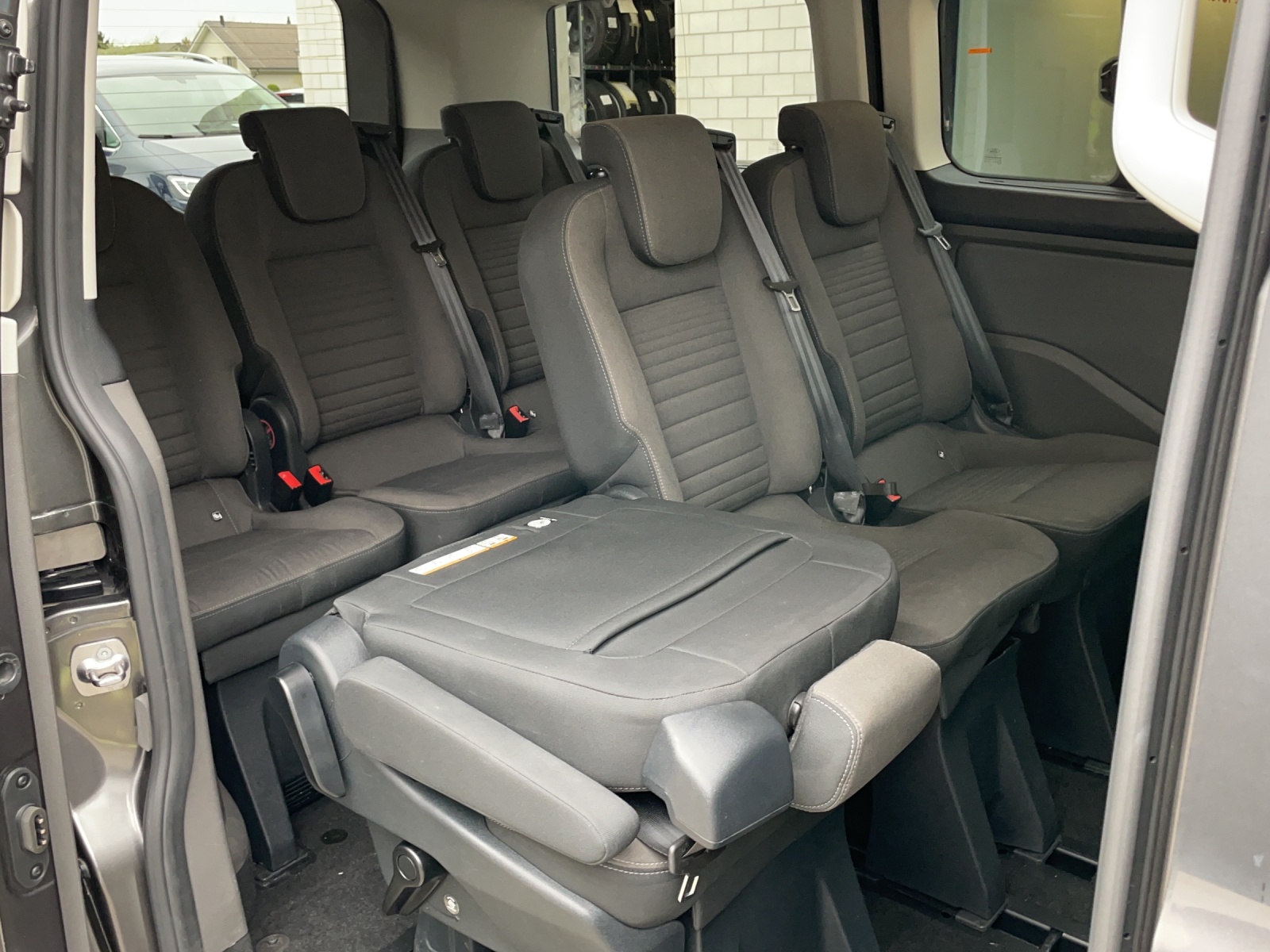 FORD Tourneo C Bus 320 L1 1.0 EcoBoost Titanium PHEV-image-13