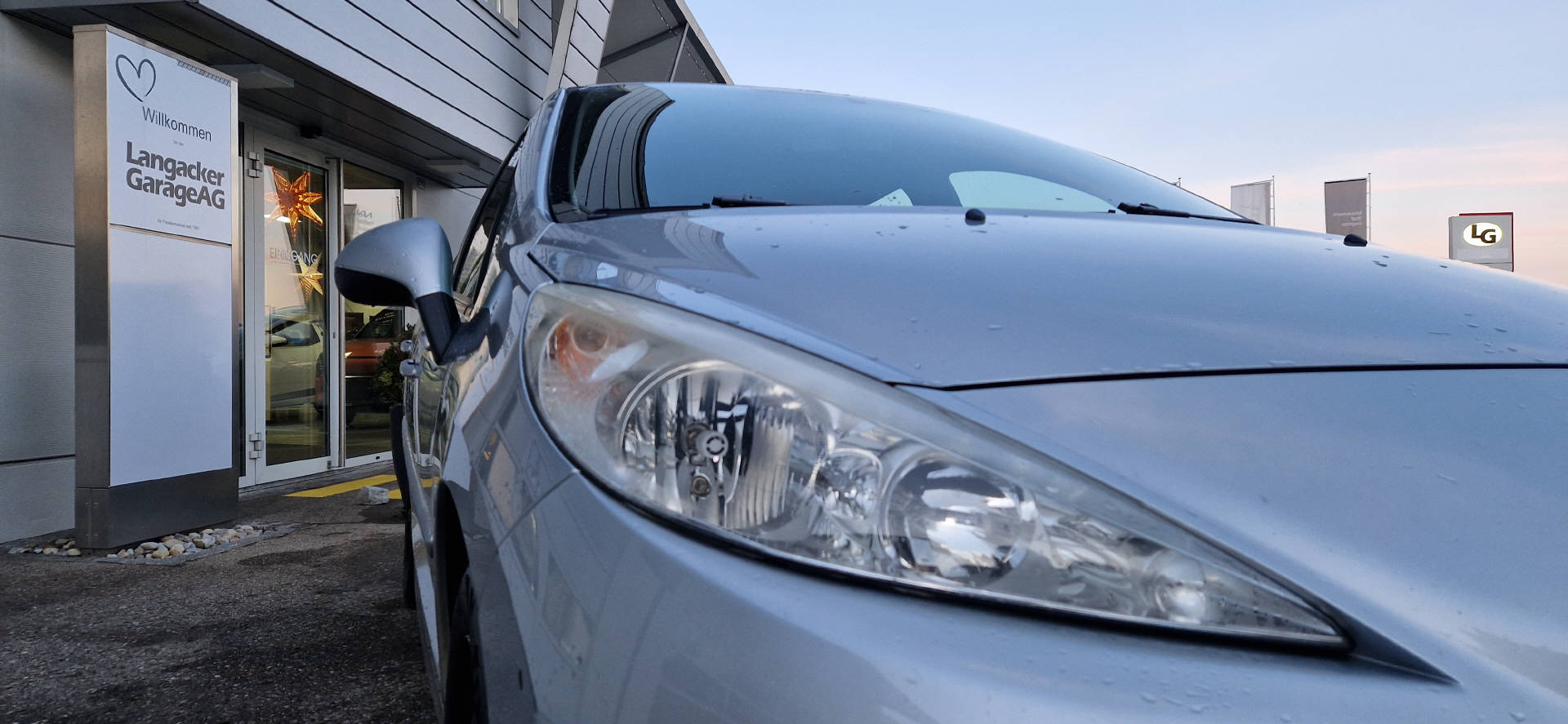 PEUGEOT 207 1.4 16V 95 Trendy Clim-image-13