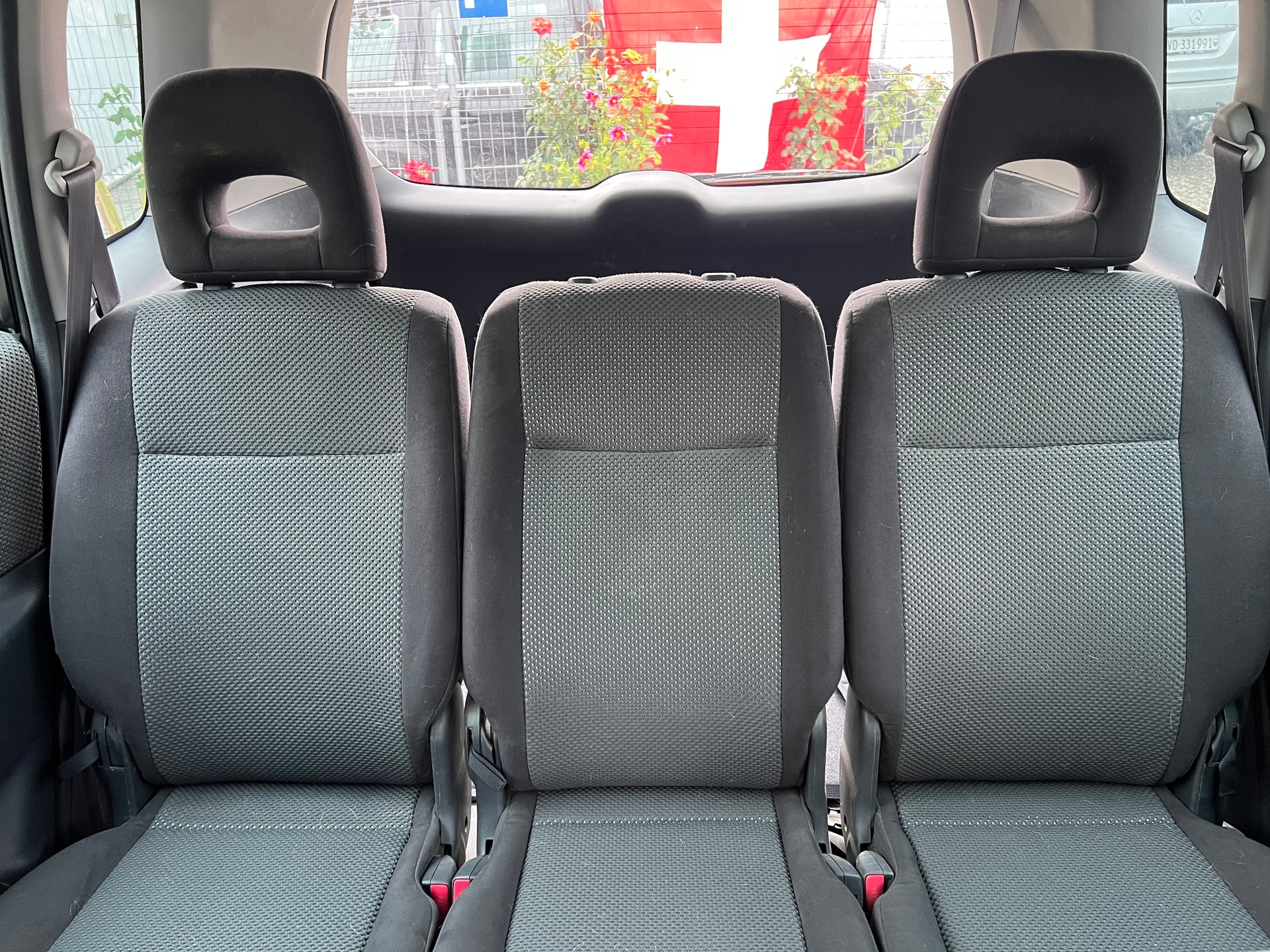 MAZDA Premacy 2.0i-16V-image-12
