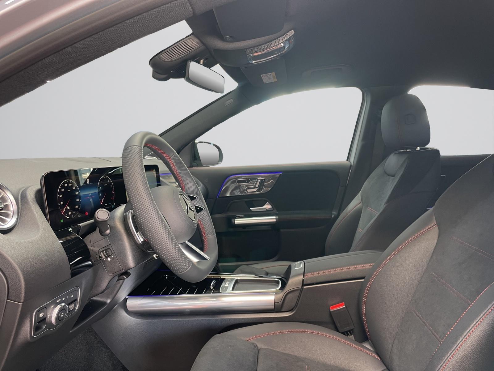 MERCEDES-BENZ GLA 200 Night Star AMG Line-image-3