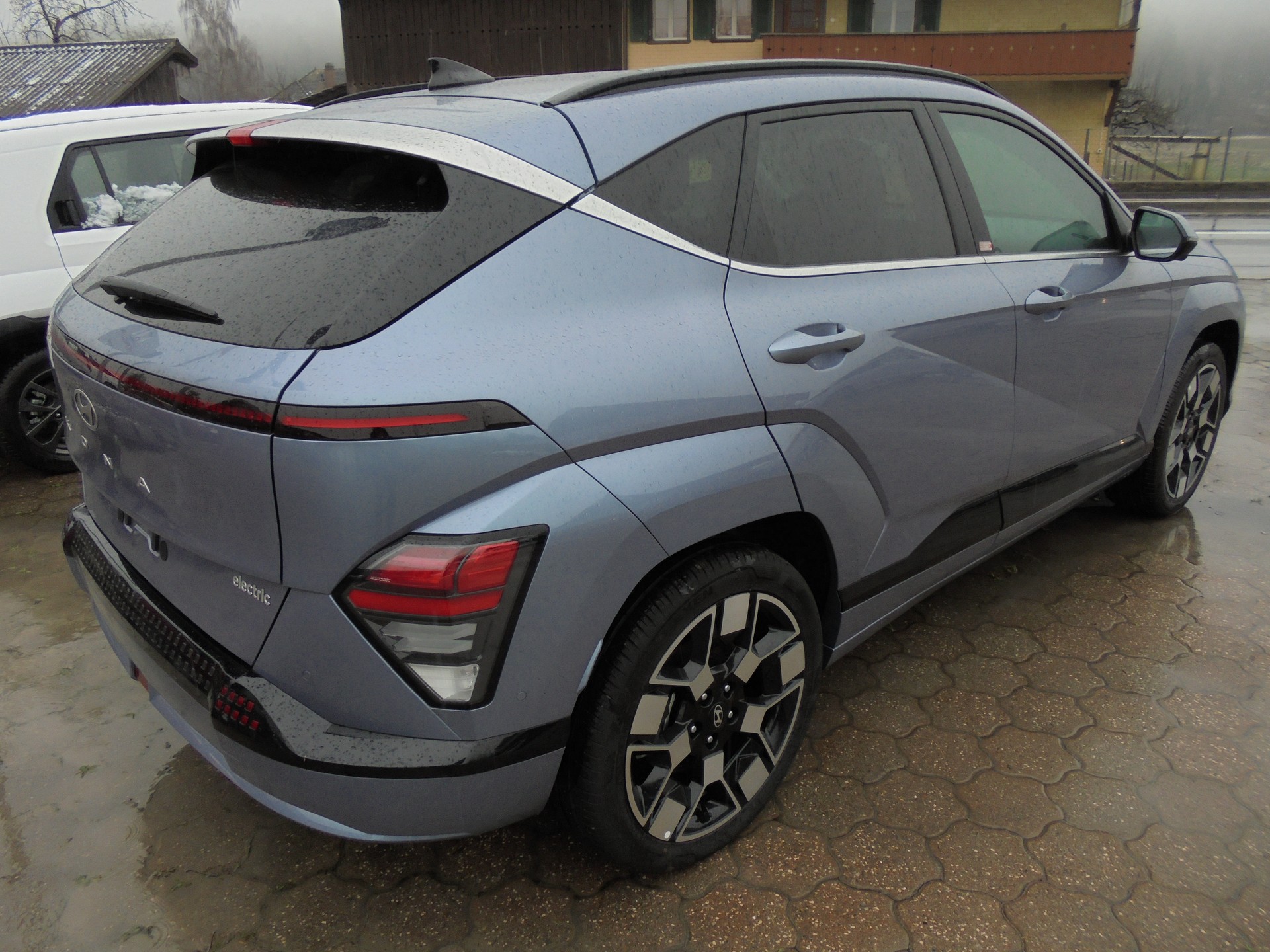 HYUNDAI Kona EV 65.4 kWh Vertex-image-3