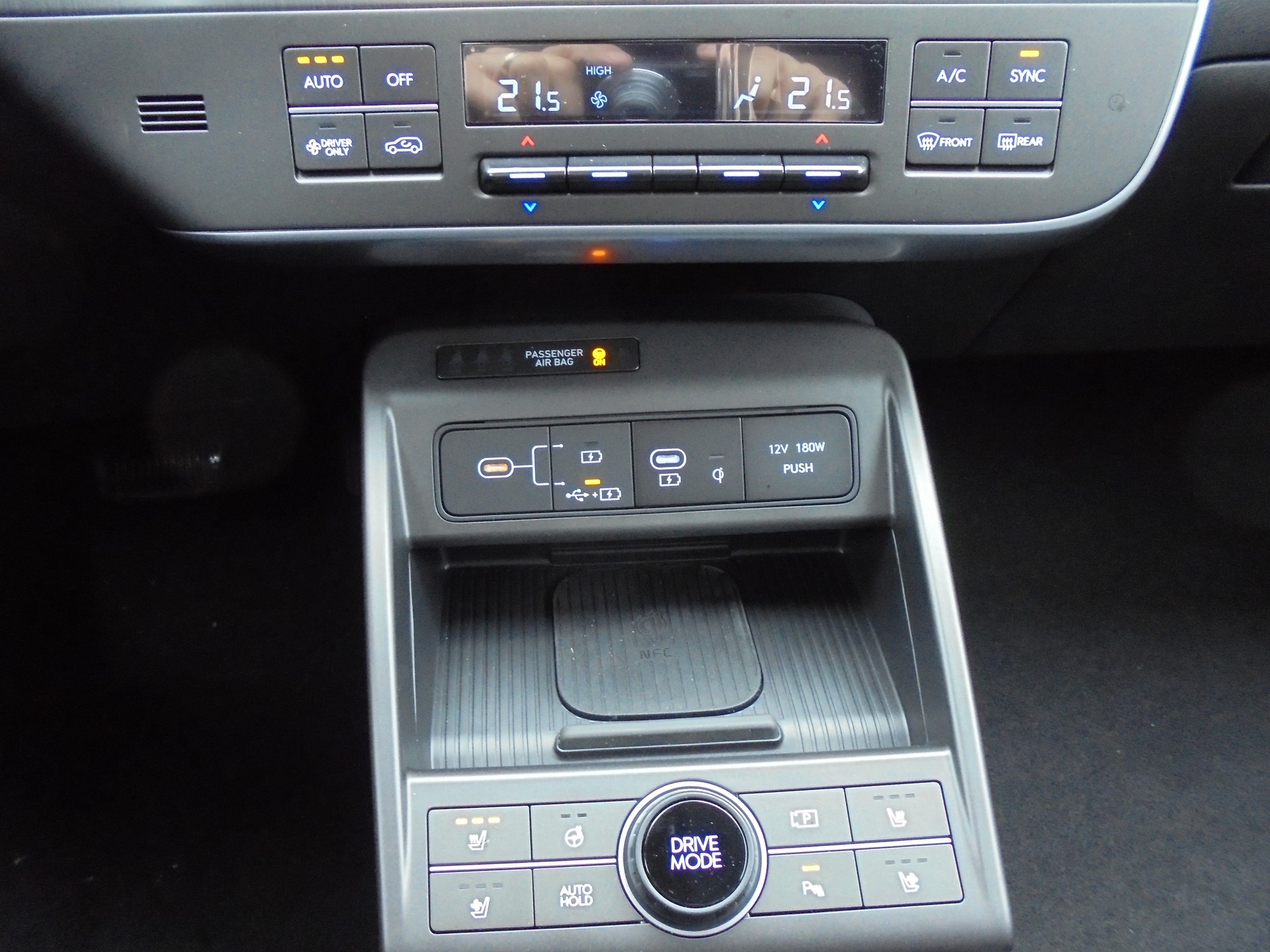 HYUNDAI Kona EV 65.4 kWh Vertex-image-6