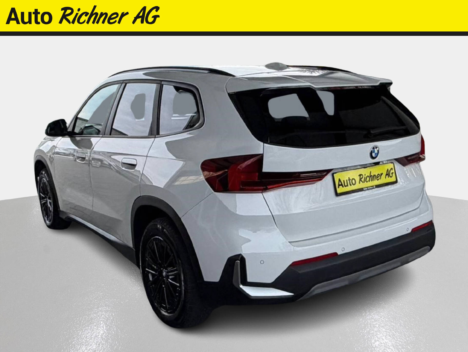 BMW X1 23i xDrive-image-4