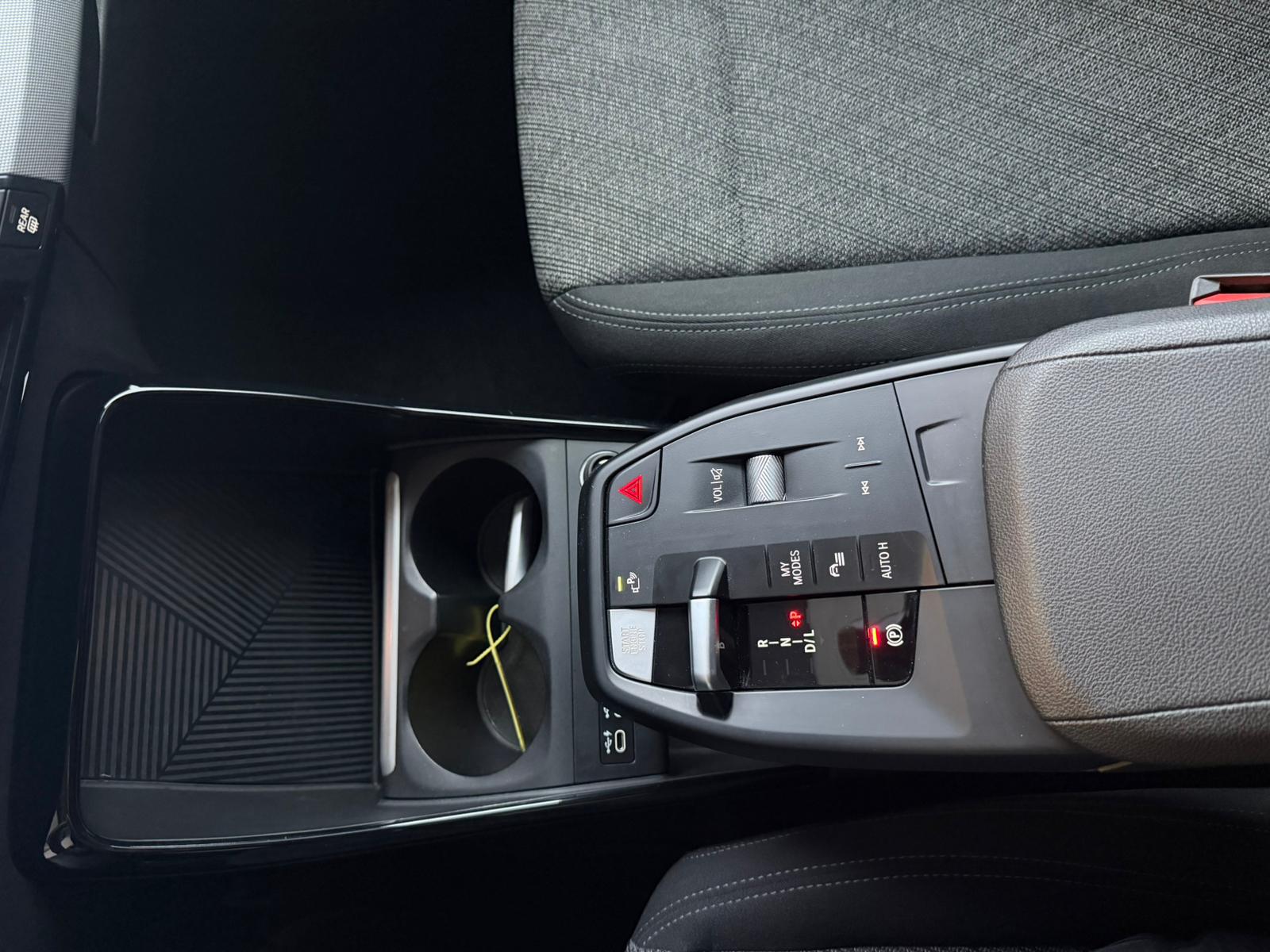 BMW X1 23i xDrive-image-10