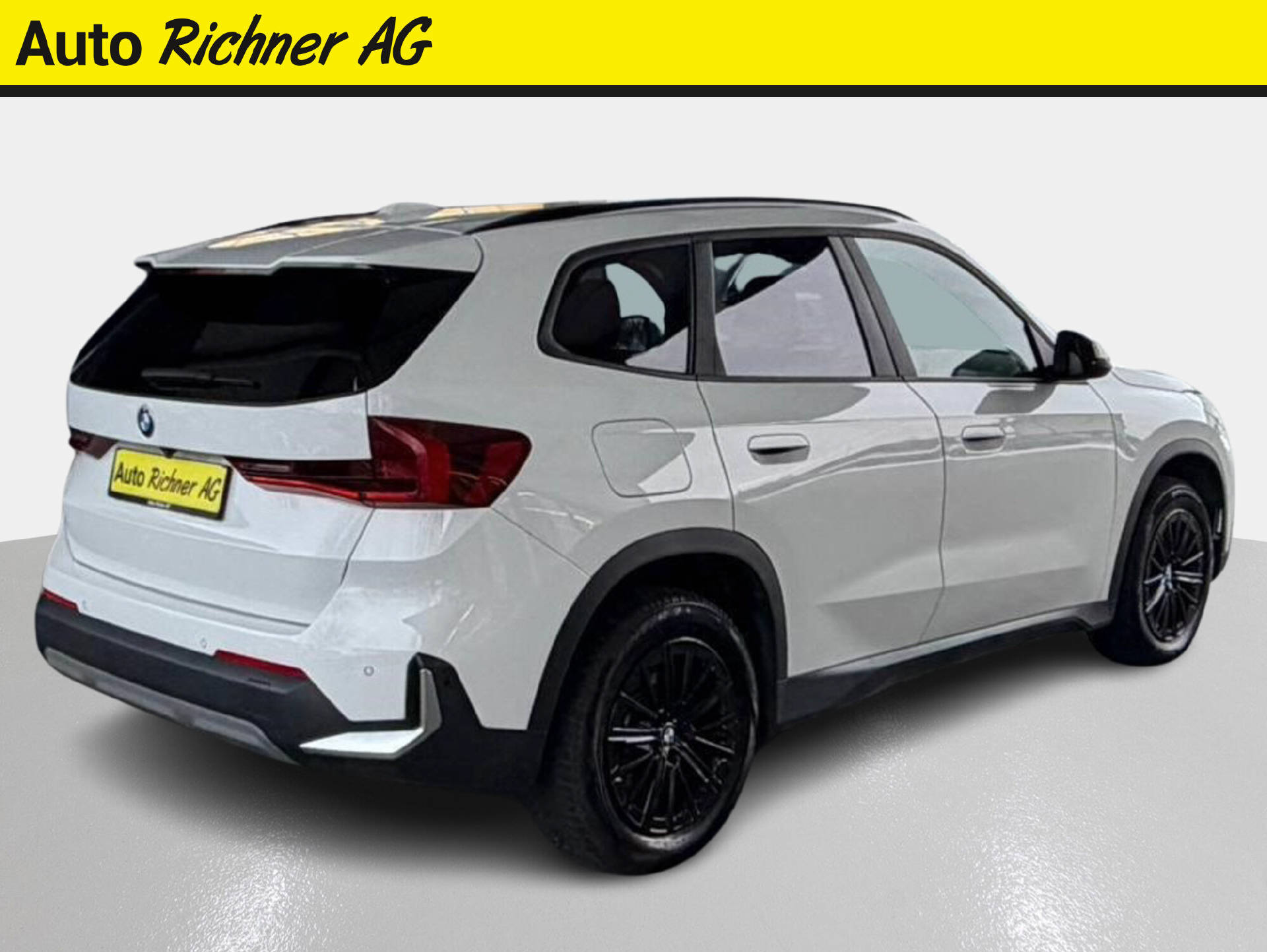 BMW X1 23i xDrive-image-3