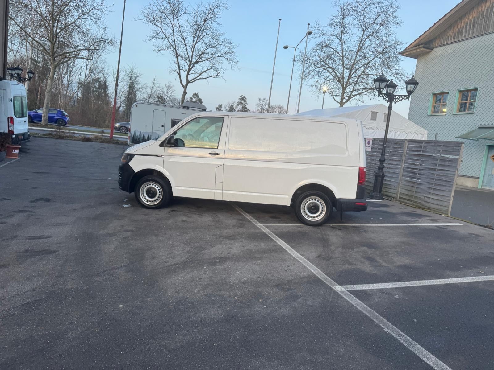 VW T6 2.0 TDI Entry-image-4