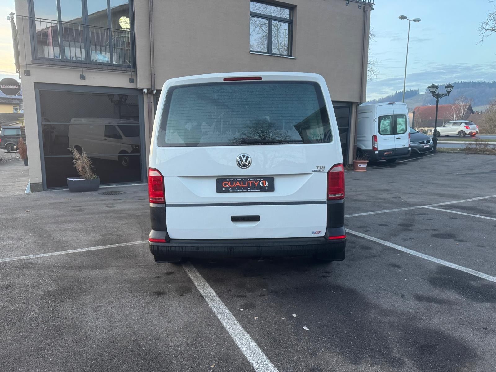 VW T6 2.0 TDI Entry-image-7