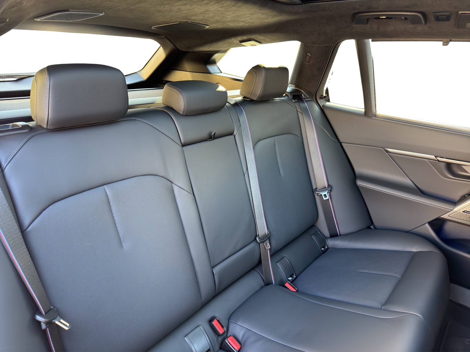 BMW M5 xDrive Touring-image-15