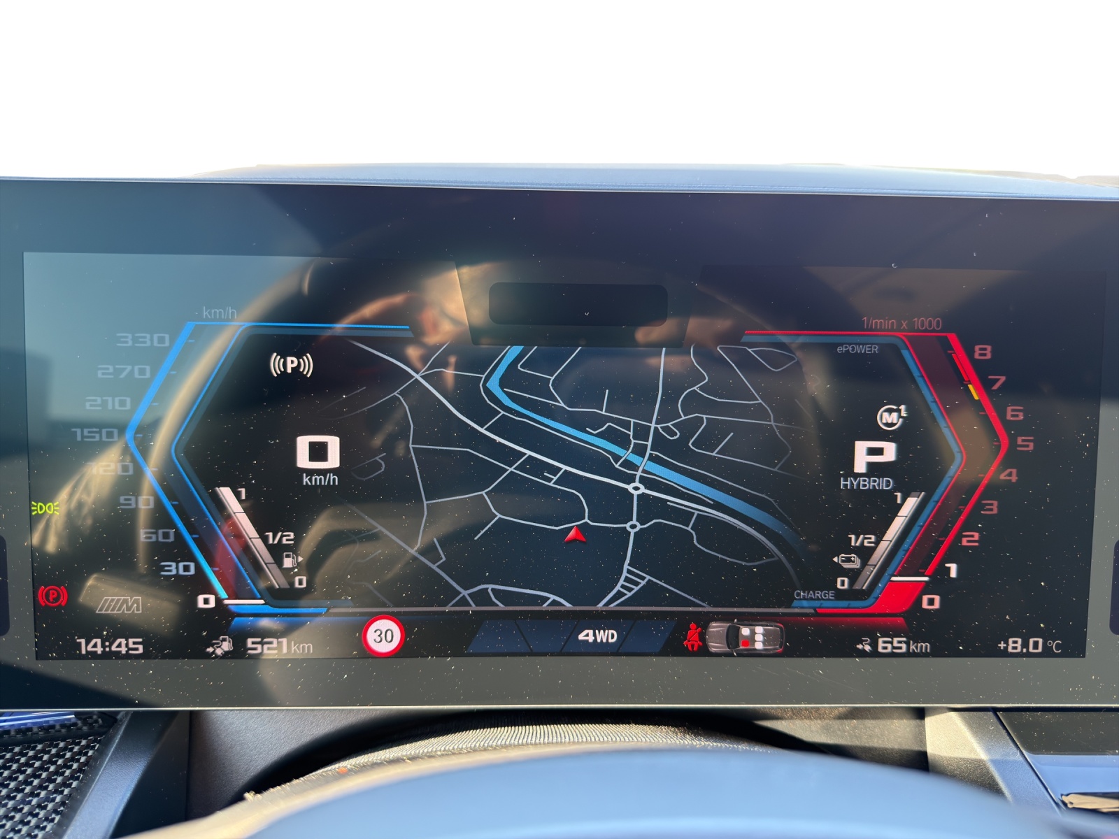BMW M5 xDrive Touring-image-9