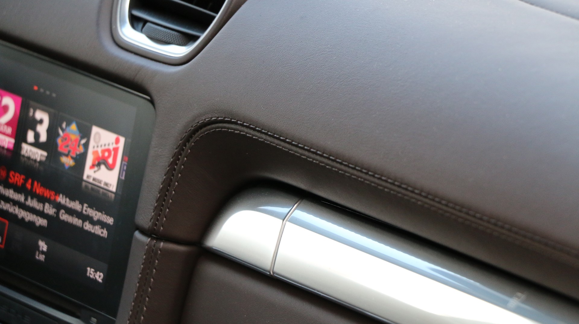 PORSCHE 718 Boxster 2.0 PDK-image-23