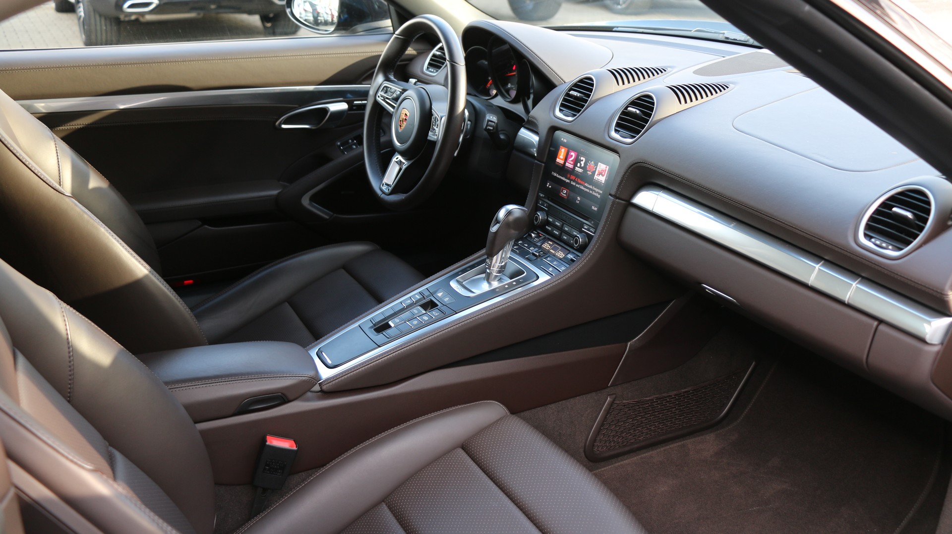 PORSCHE 718 Boxster 2.0 PDK-image-28
