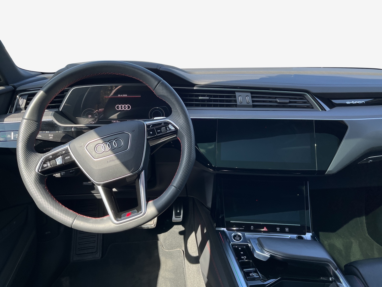 AUDI Q8 55 e-tron Black Edition quattro-image-9