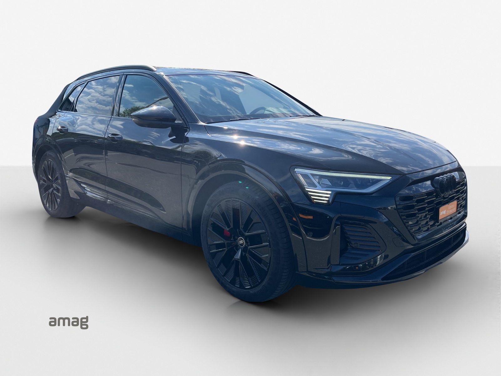 AUDI Q8 55 e-tron Black Edition quattro-image-6