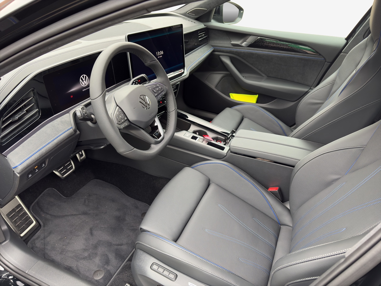 VW Passat Variant 2.0 TSI evo4 R-Line 4 Motion DSG-image-10