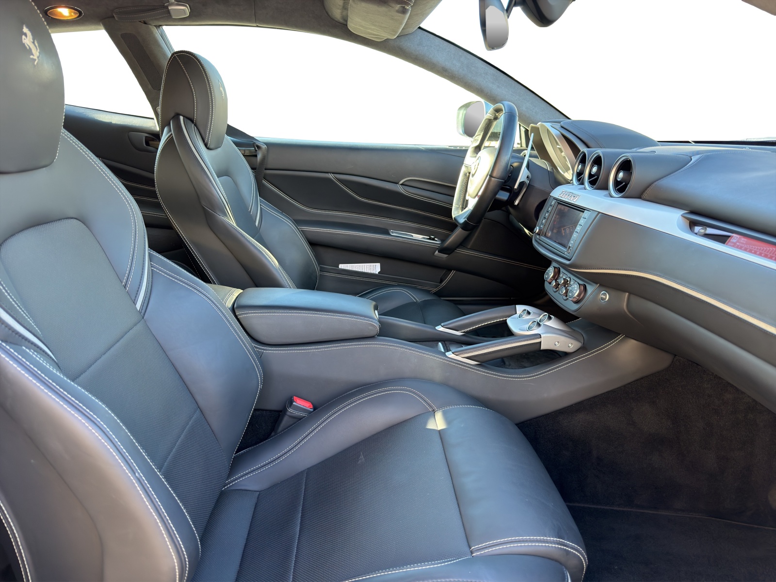 FERRARI FF-image-14