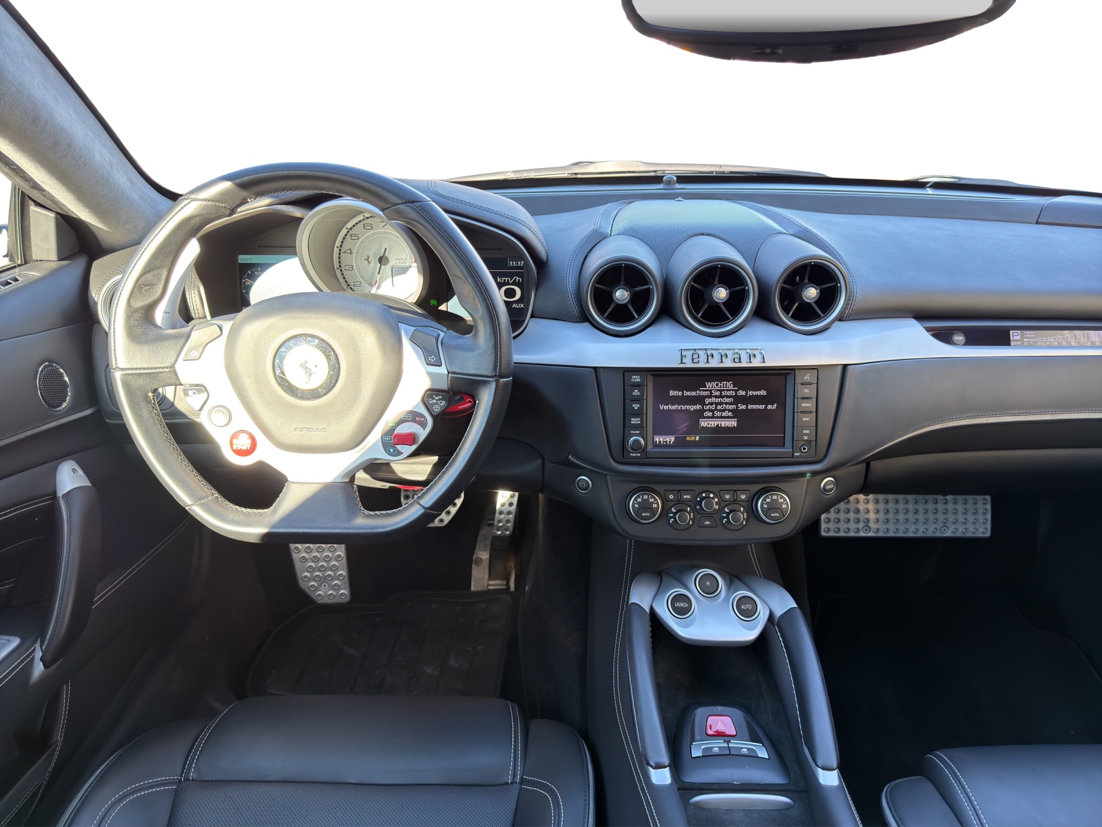 FERRARI FF-image-11