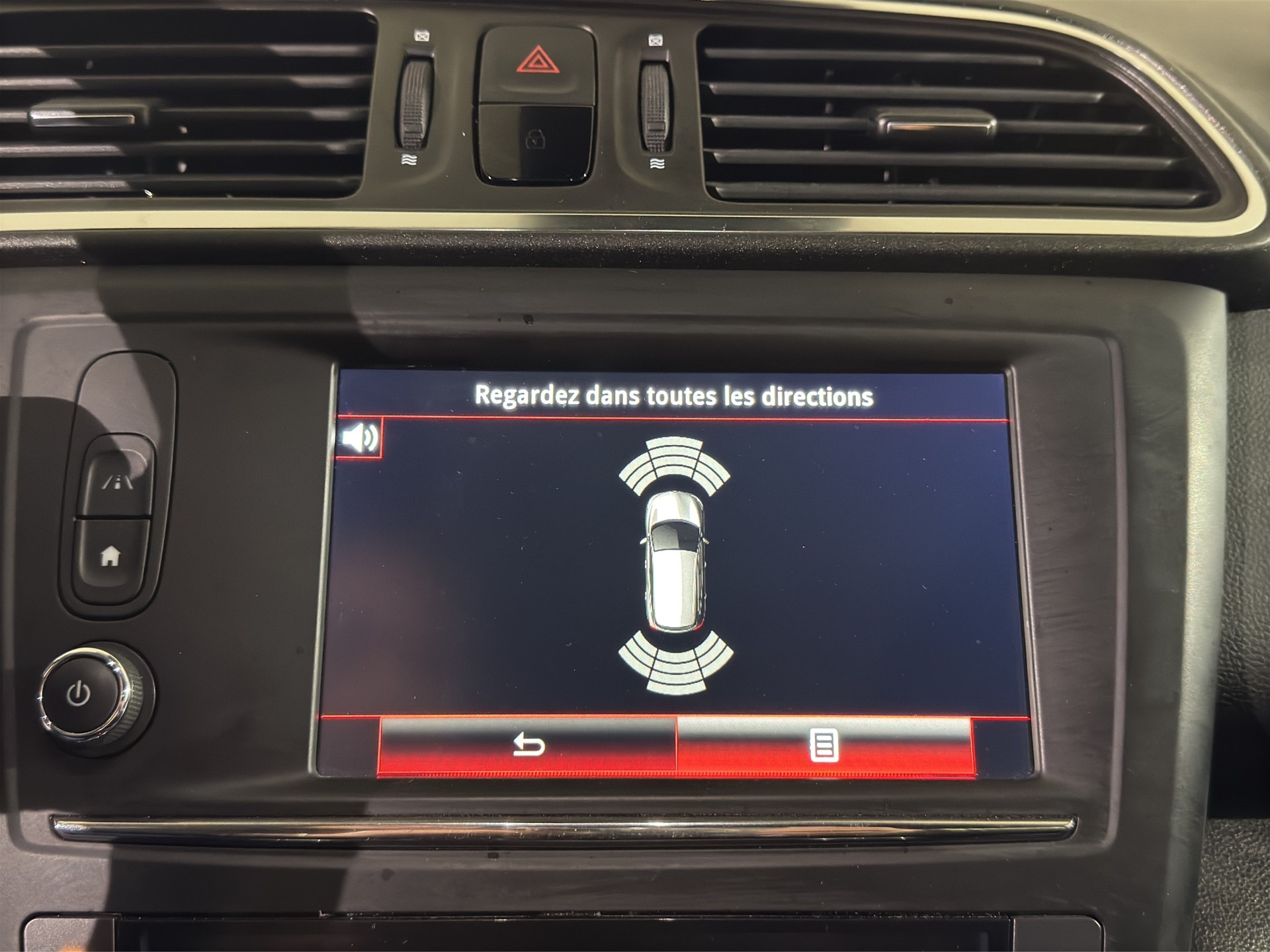 RENAULT Kadjar 1.6 dCi Intens 4x4-image-13
