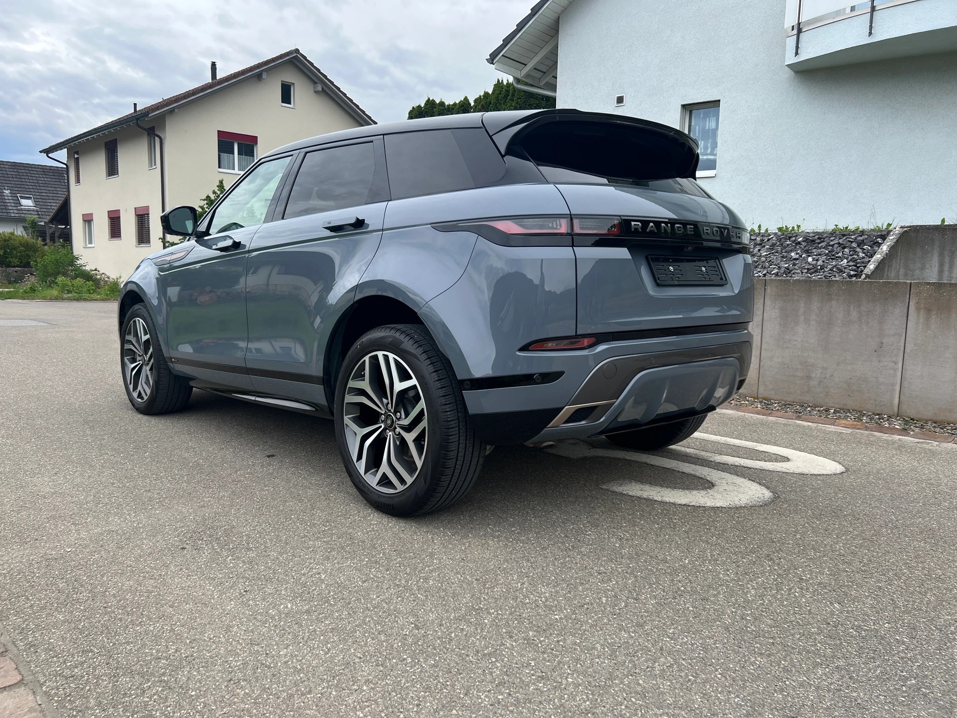 LAND ROVER Range Rover Evoque * R-Dynamic * D 200 MHEV SE * LEDER *-image-7