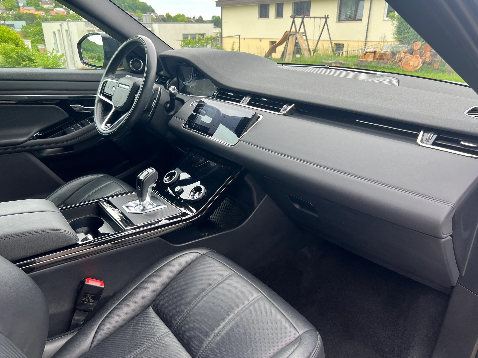 LAND ROVER Range Rover Evoque * R-Dynamic * D 200 MHEV SE * LEDER *-image-12