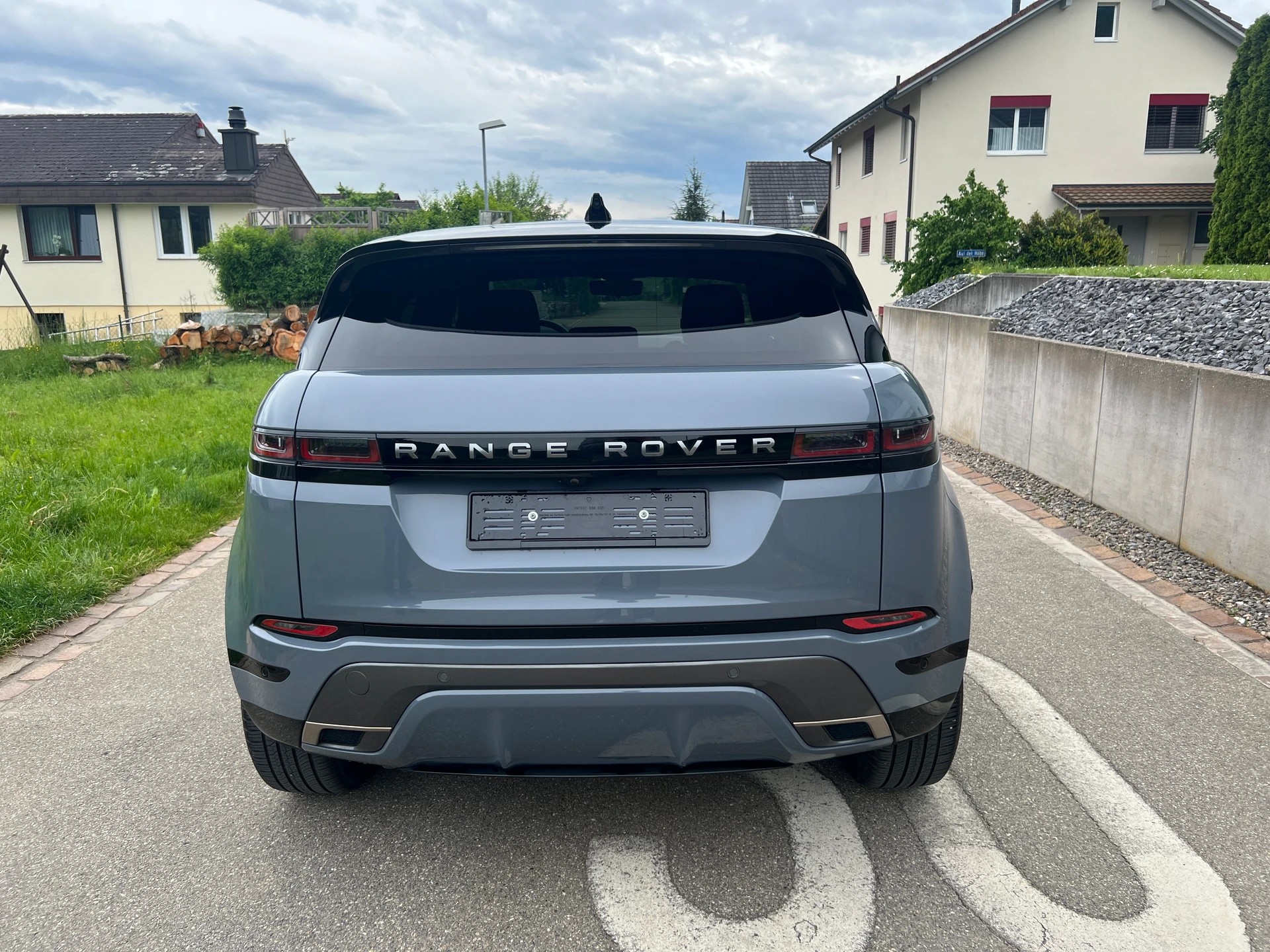 LAND ROVER Range Rover Evoque * R-Dynamic * D 200 MHEV SE * LEDER *-image-6