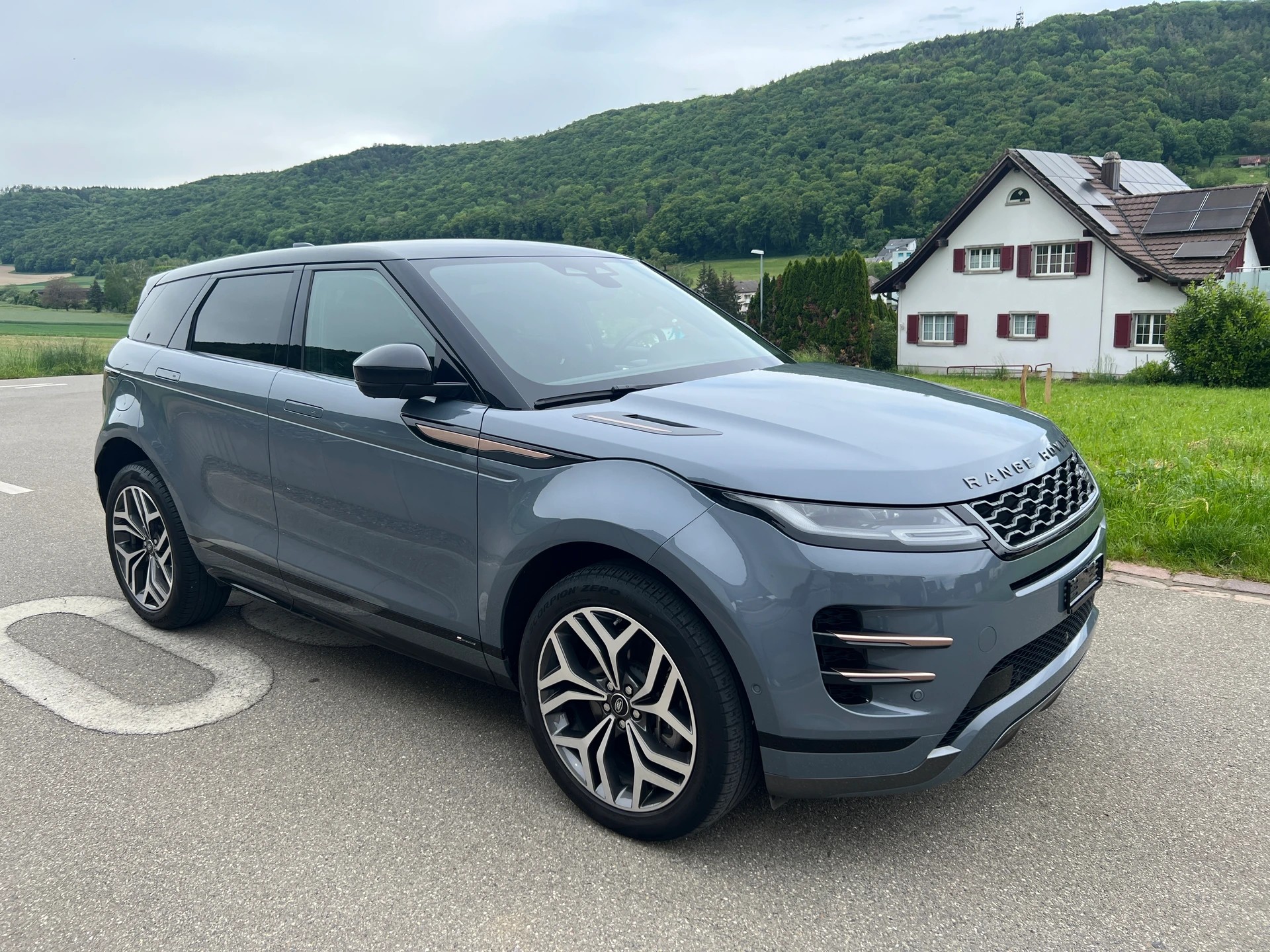 LAND ROVER Range Rover Evoque * R-Dynamic * D 200 MHEV SE * LEDER *-image-3