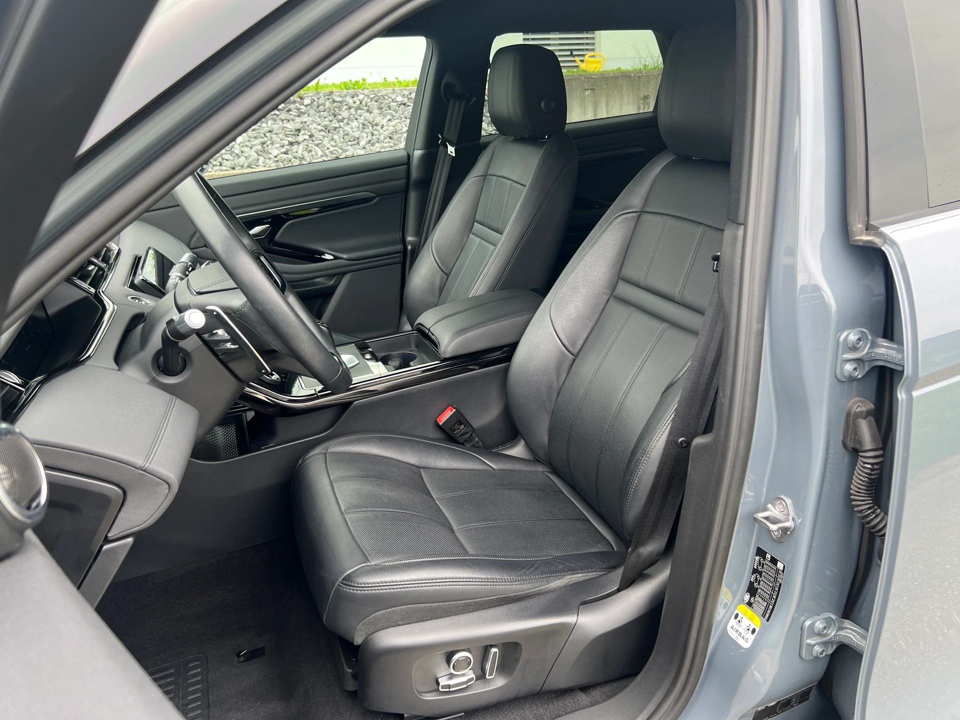 LAND ROVER Range Rover Evoque * R-Dynamic * D 200 MHEV SE * LEDER *-image-9