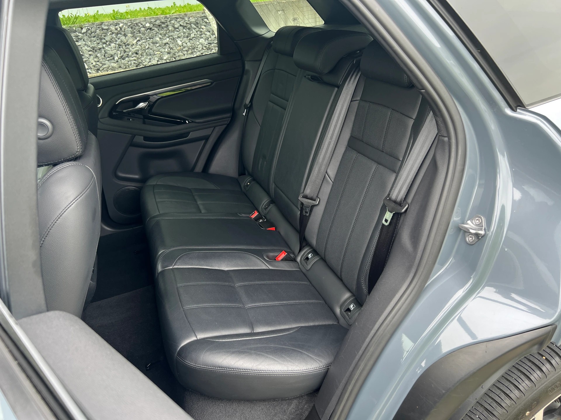 LAND ROVER Range Rover Evoque * R-Dynamic * D 200 MHEV SE * LEDER *-image-11