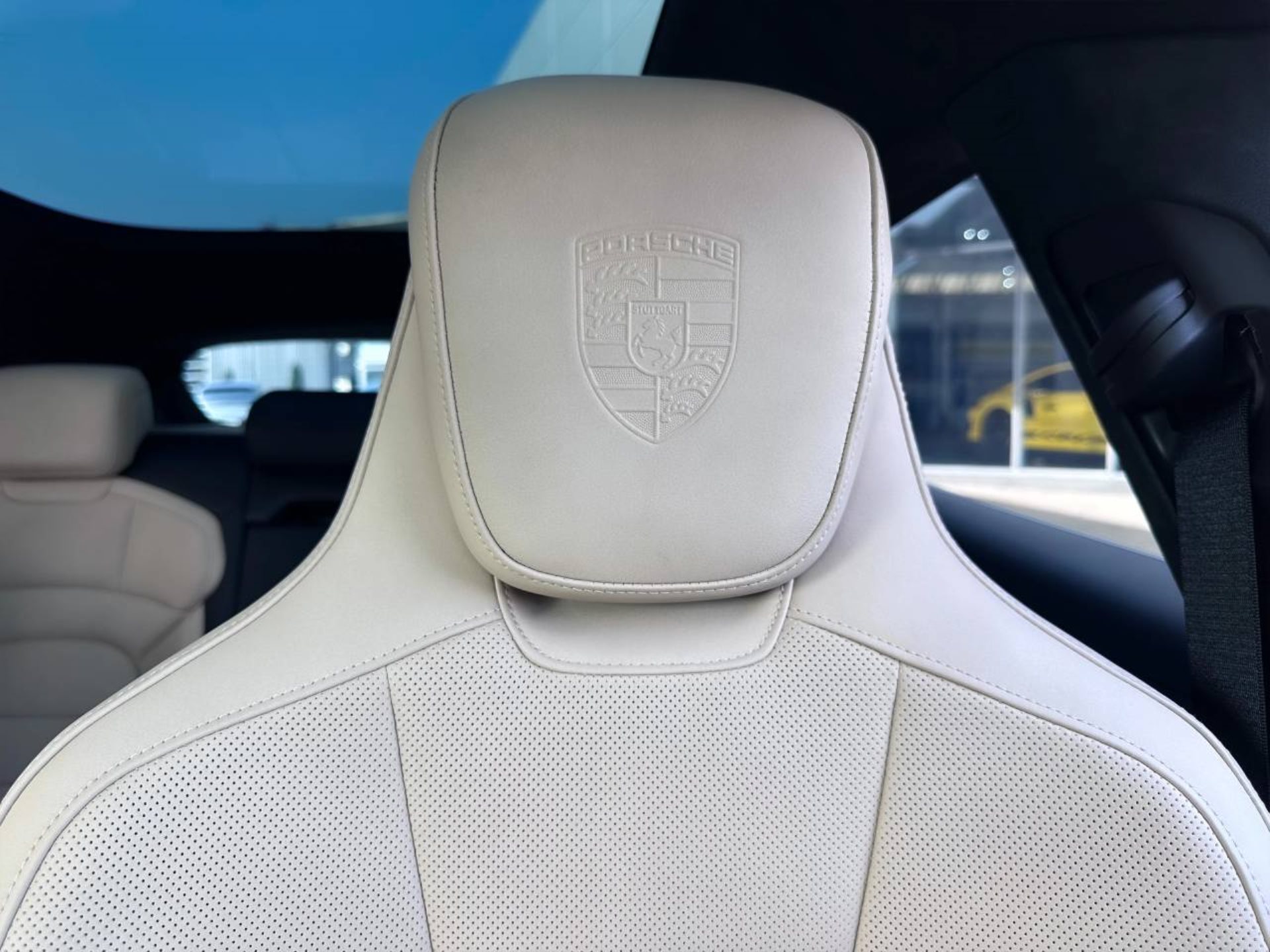 PORSCHE Taycan GTS Sport Turismo-image-27