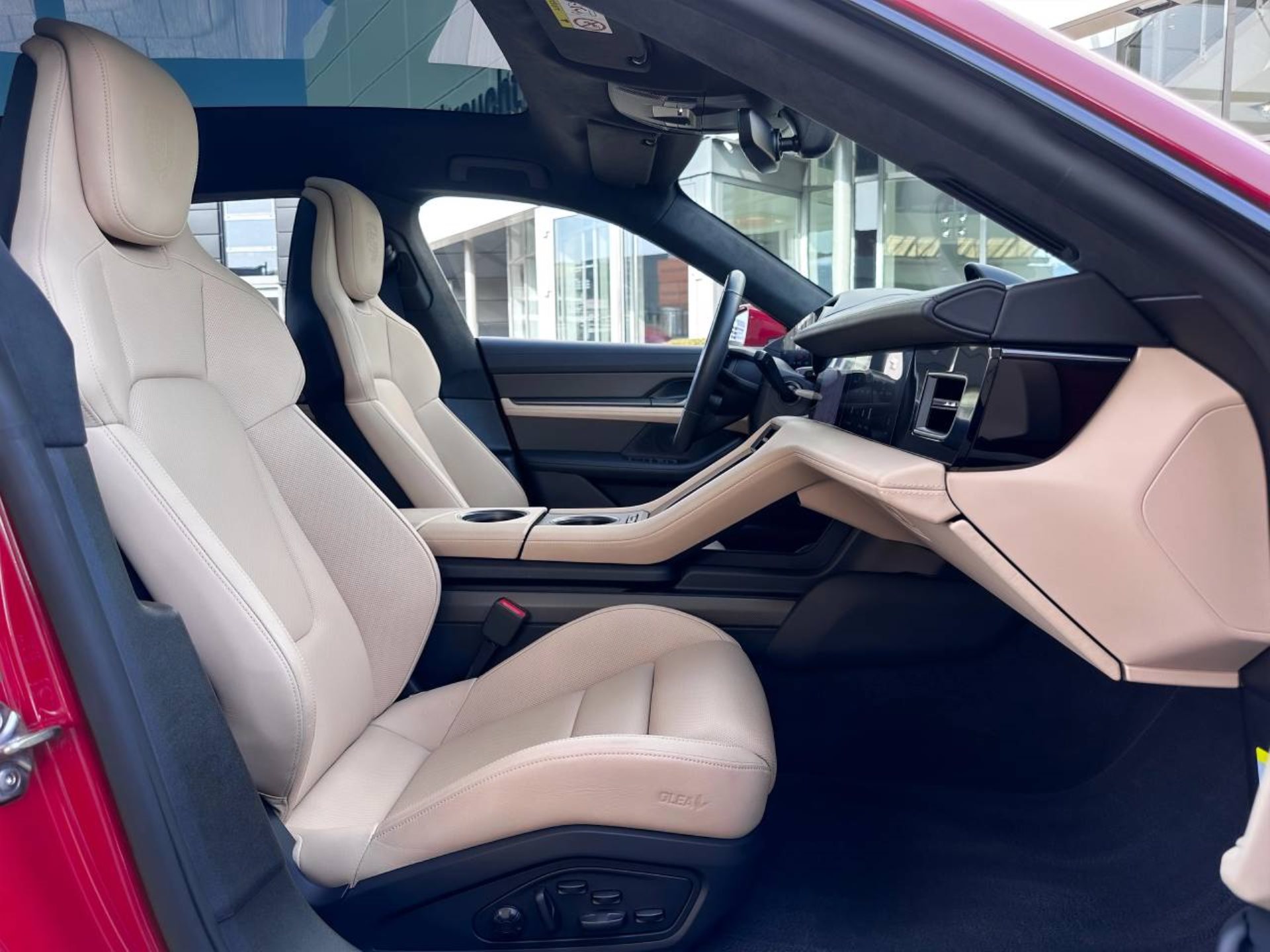 PORSCHE Taycan GTS Sport Turismo-image-19