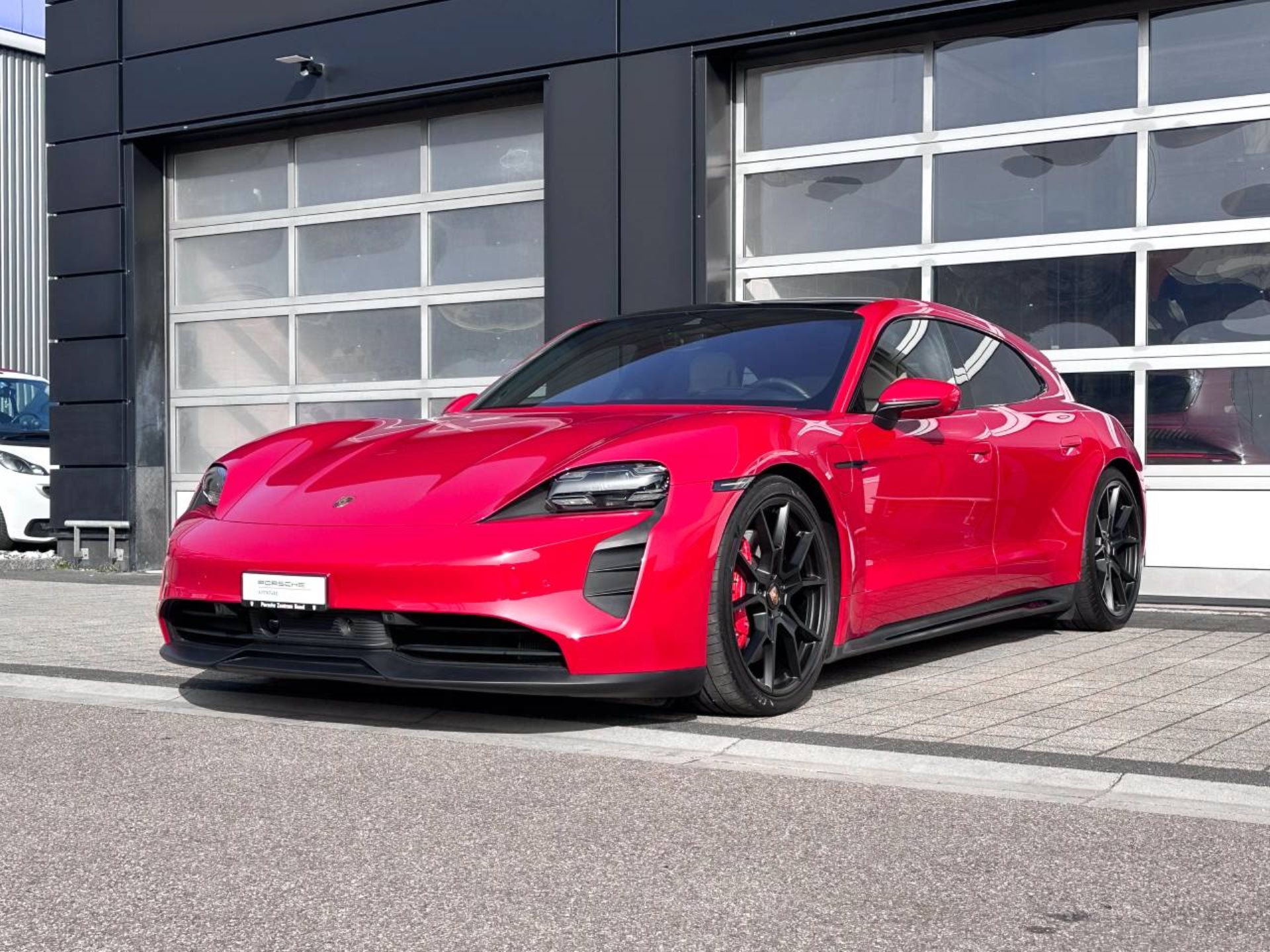 PORSCHE Taycan GTS Sport Turismo-image-8