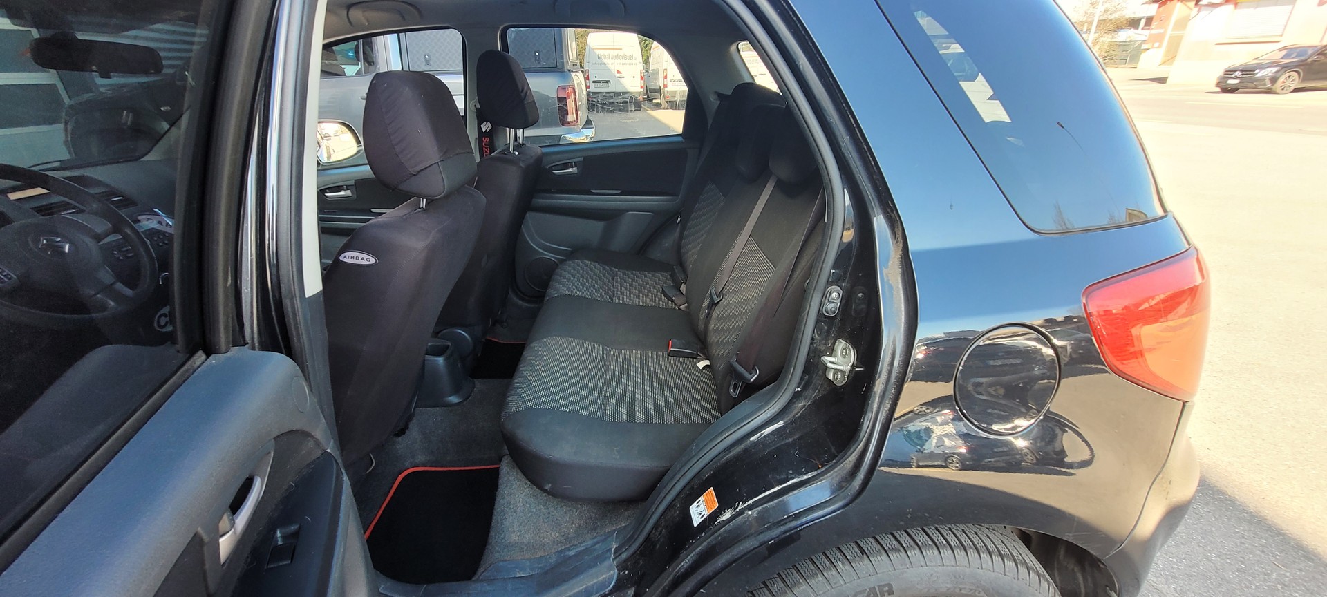 SUZUKI SX4 1.6 16V GL Top 2WD-image-12
