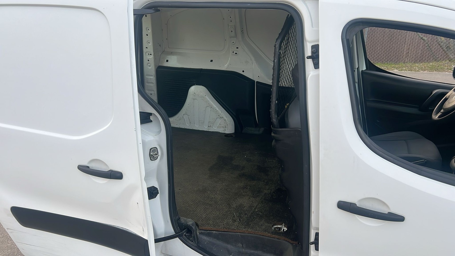 CITROEN Berlingo 1.6VTi 600-image-12