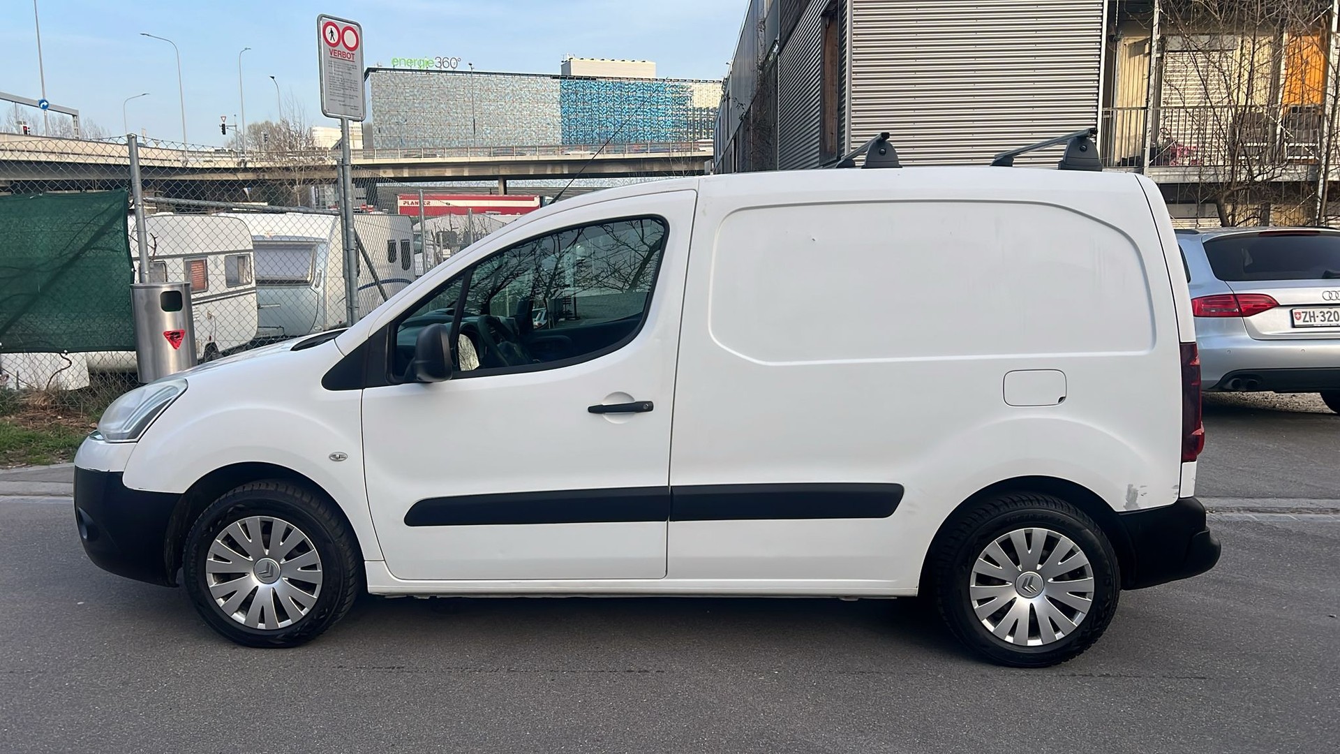 CITROEN Berlingo 1.6VTi 600-showroom-element-3