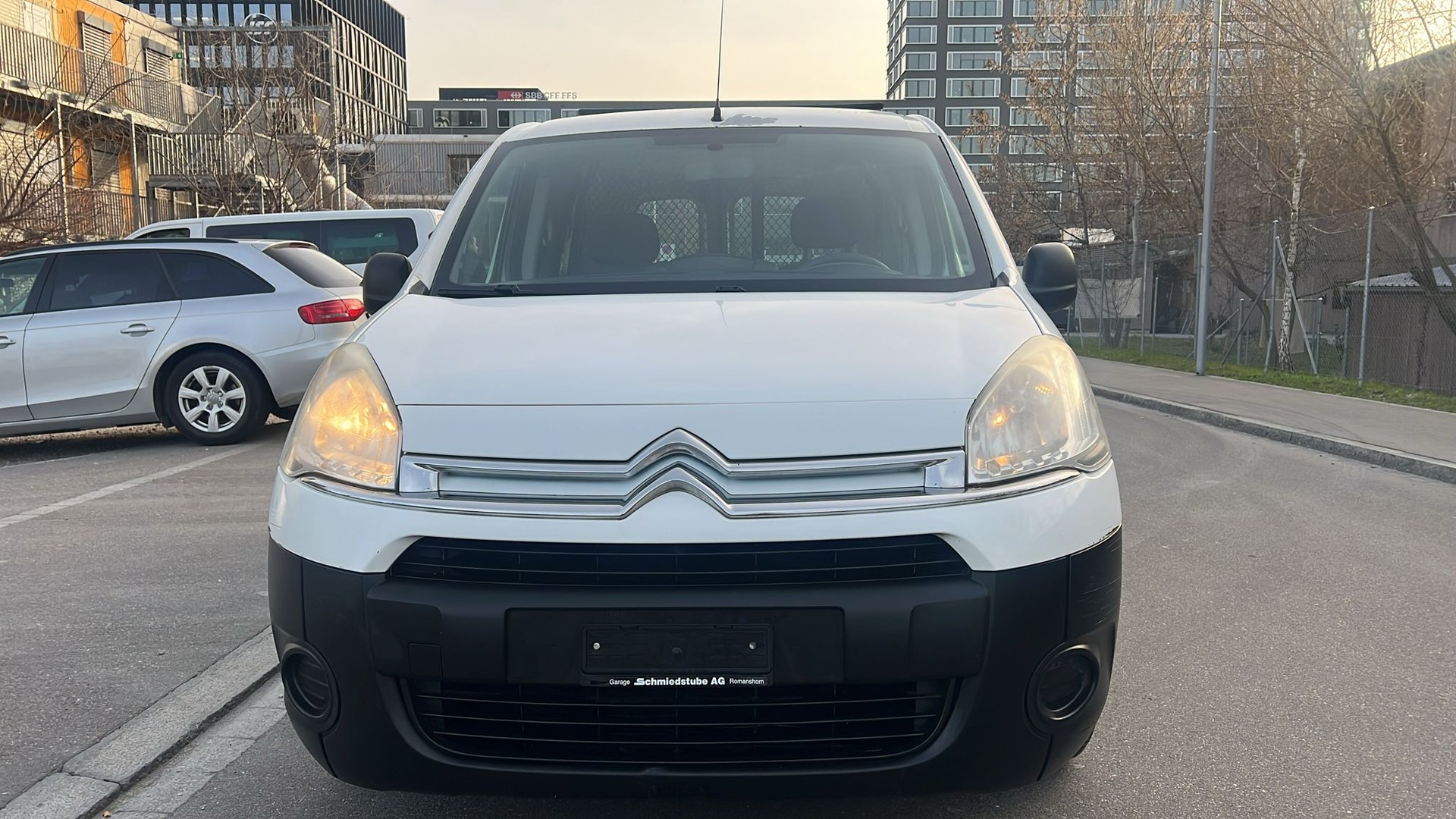 CITROEN Berlingo 1.6VTi 600-showroom-element-1