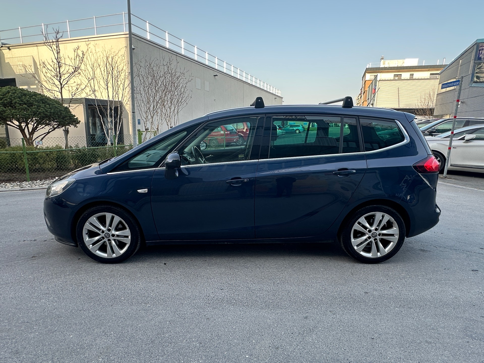 OPEL Zafira Tourer 1.4i 16V Turbo Sport 7 Plätze-image-6