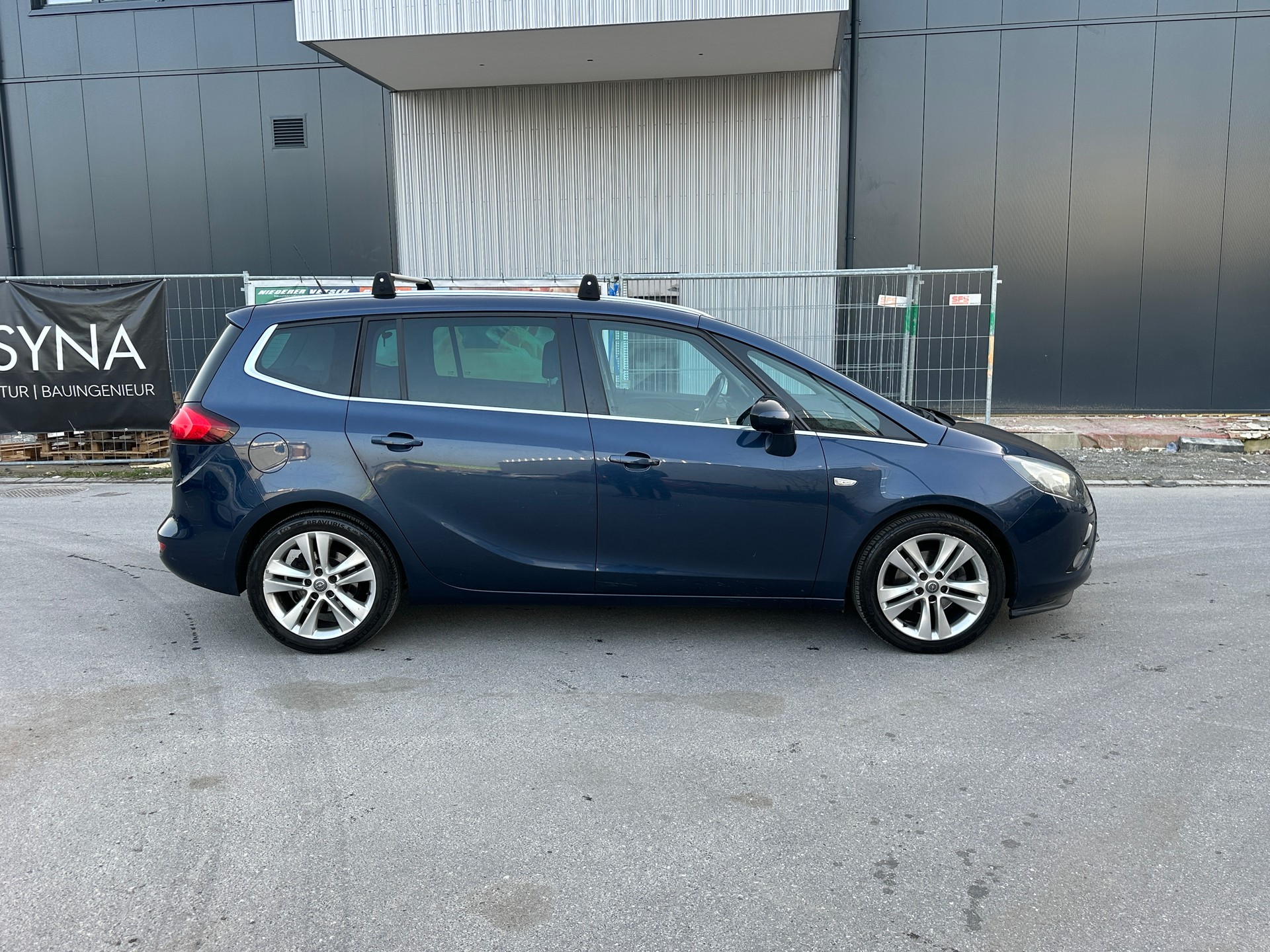 OPEL Zafira Tourer 1.4i 16V Turbo Sport 7 Plätze-image-3