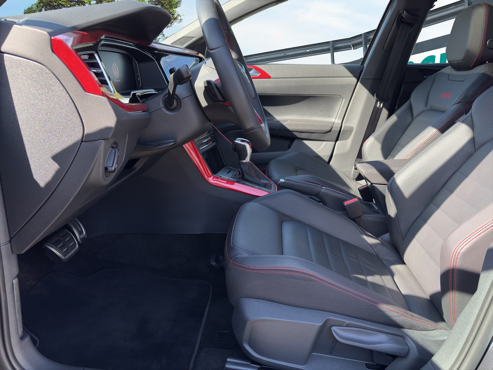 VW Polo 2.0 TSI GTI DSG-image-6