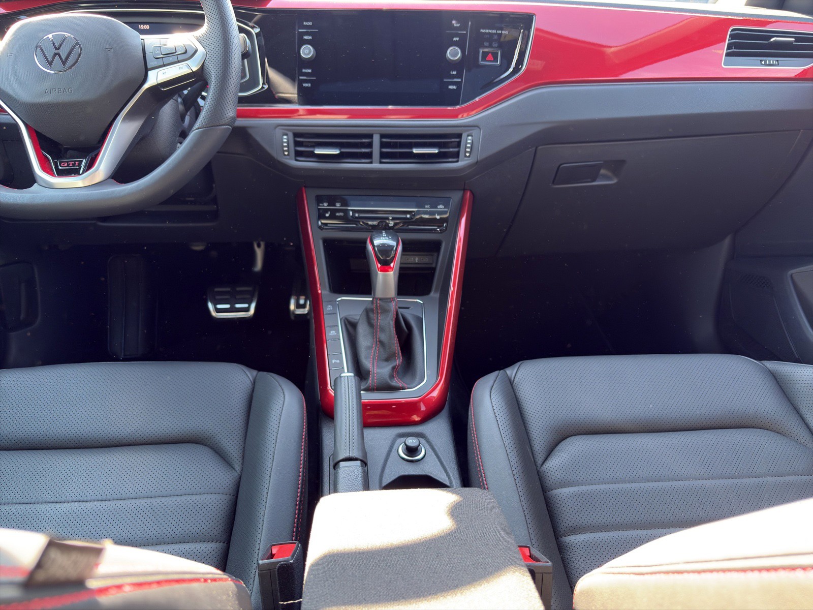 VW Polo 2.0 TSI GTI DSG-image-9