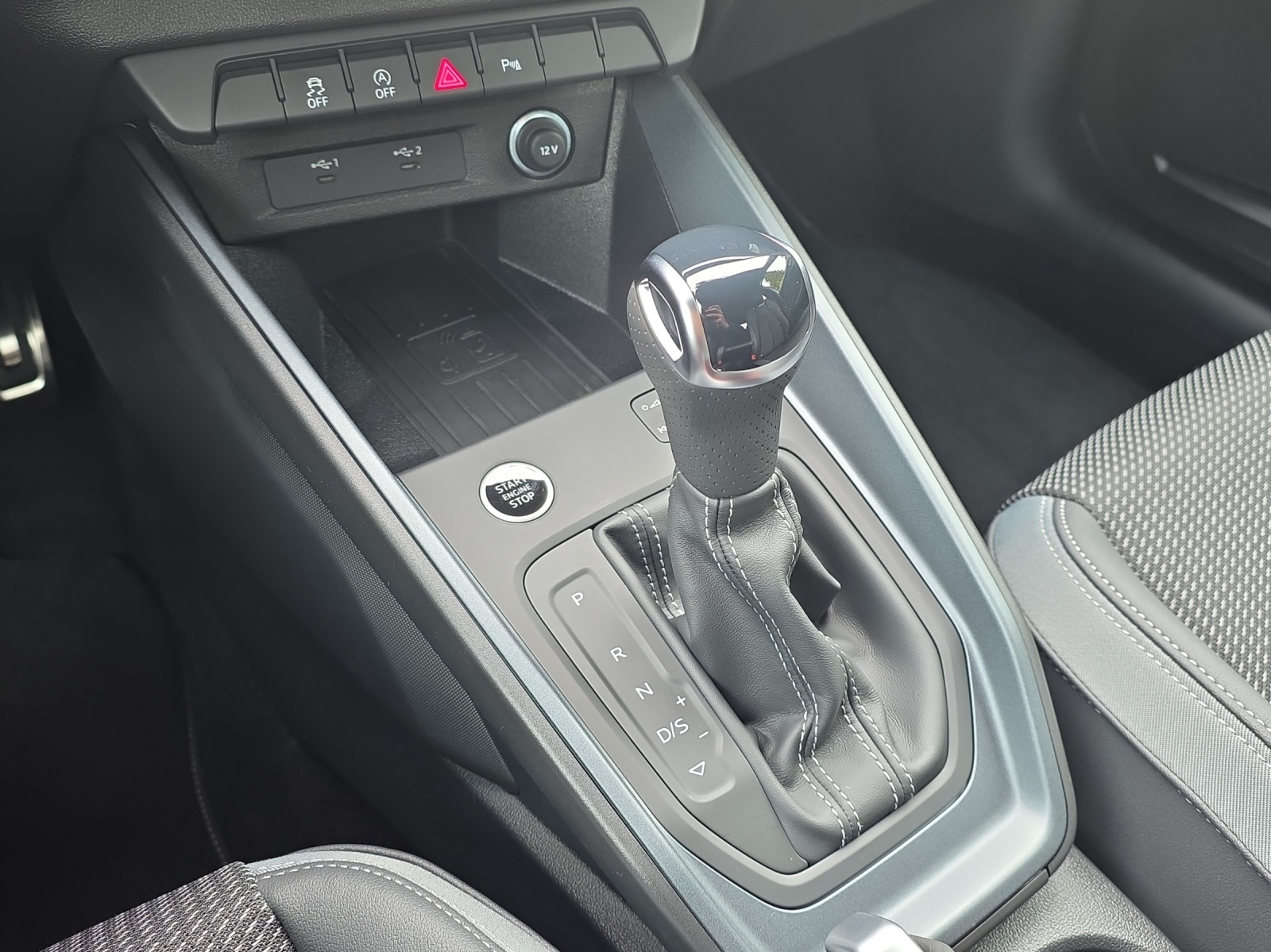AUDI A1 allstreet 30 TFSI Attraction S-tronic-image-13