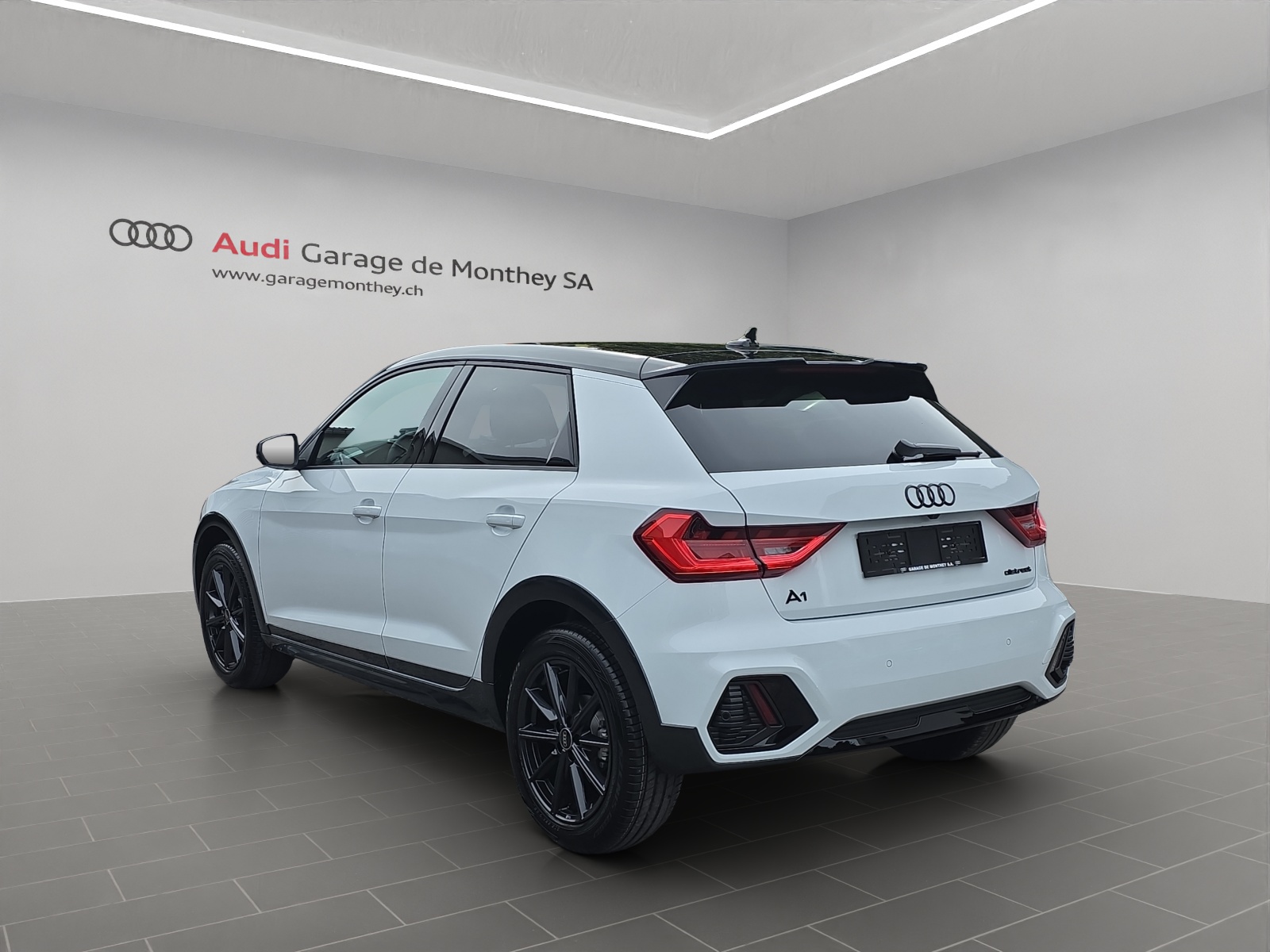 AUDI A1 allstreet 30 TFSI Attraction S-tronic-image-5