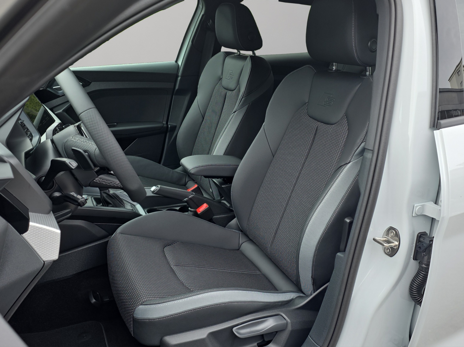 AUDI A1 allstreet 30 TFSI Attraction S-tronic-image-7