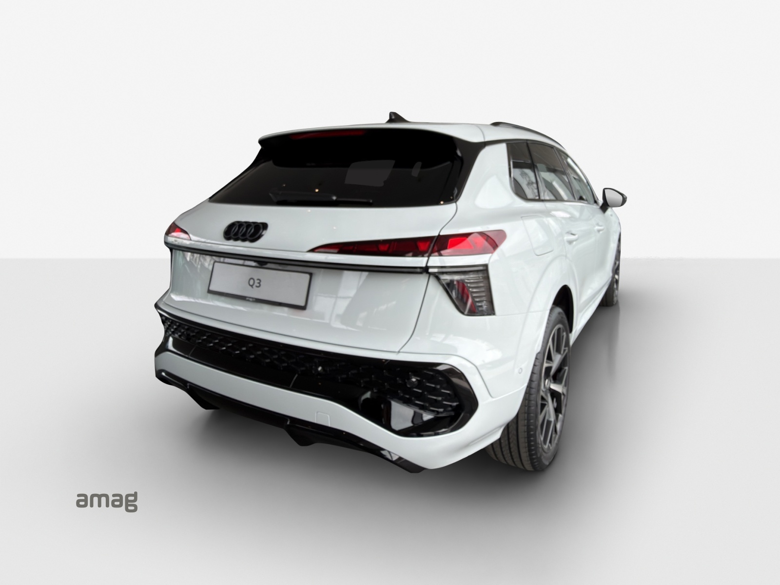 AUDI Q3 SUV 110 kW TFSI S tronic-image-4