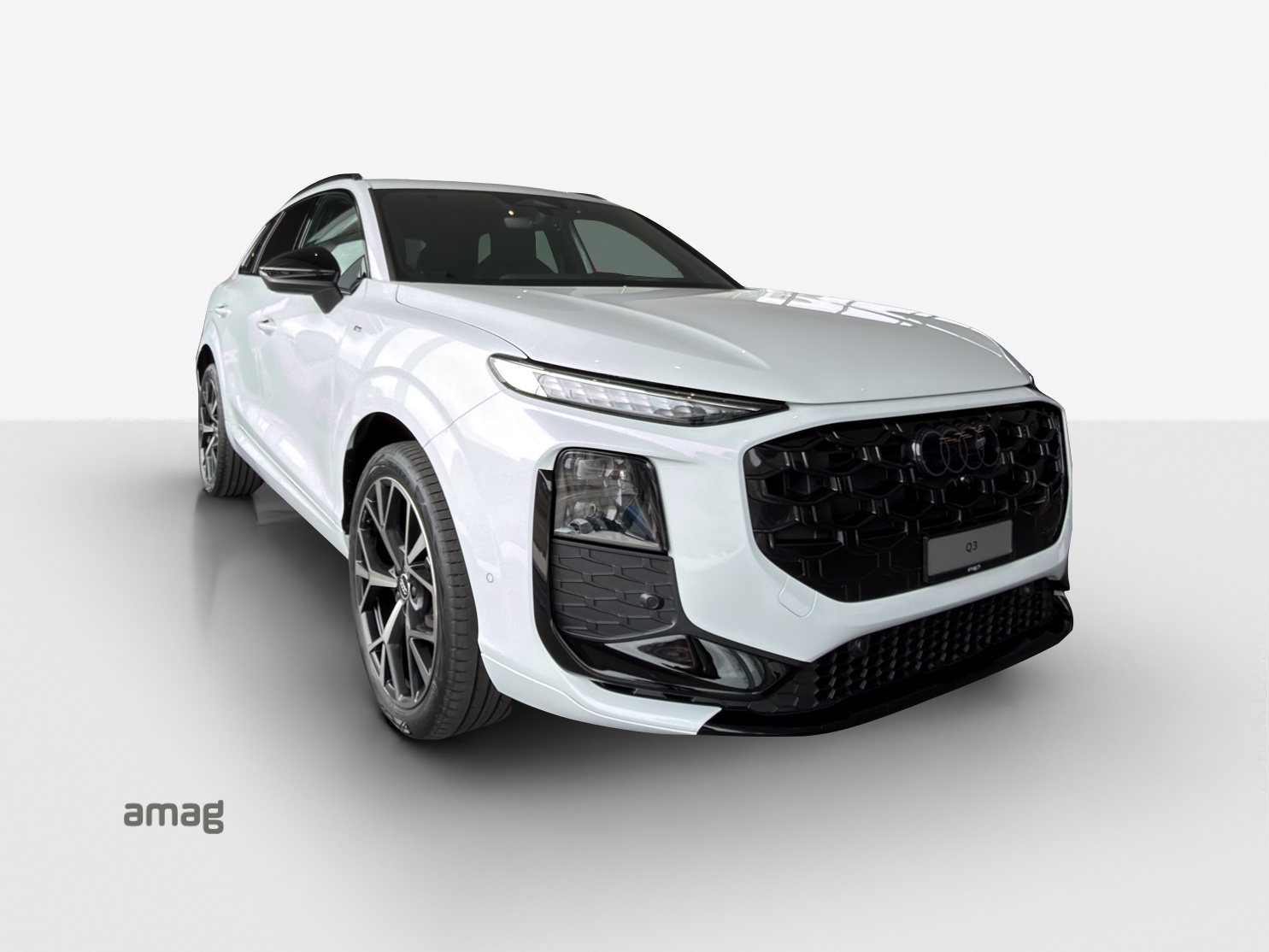 AUDI Q3 SUV 110 kW TFSI S tronic-image-5