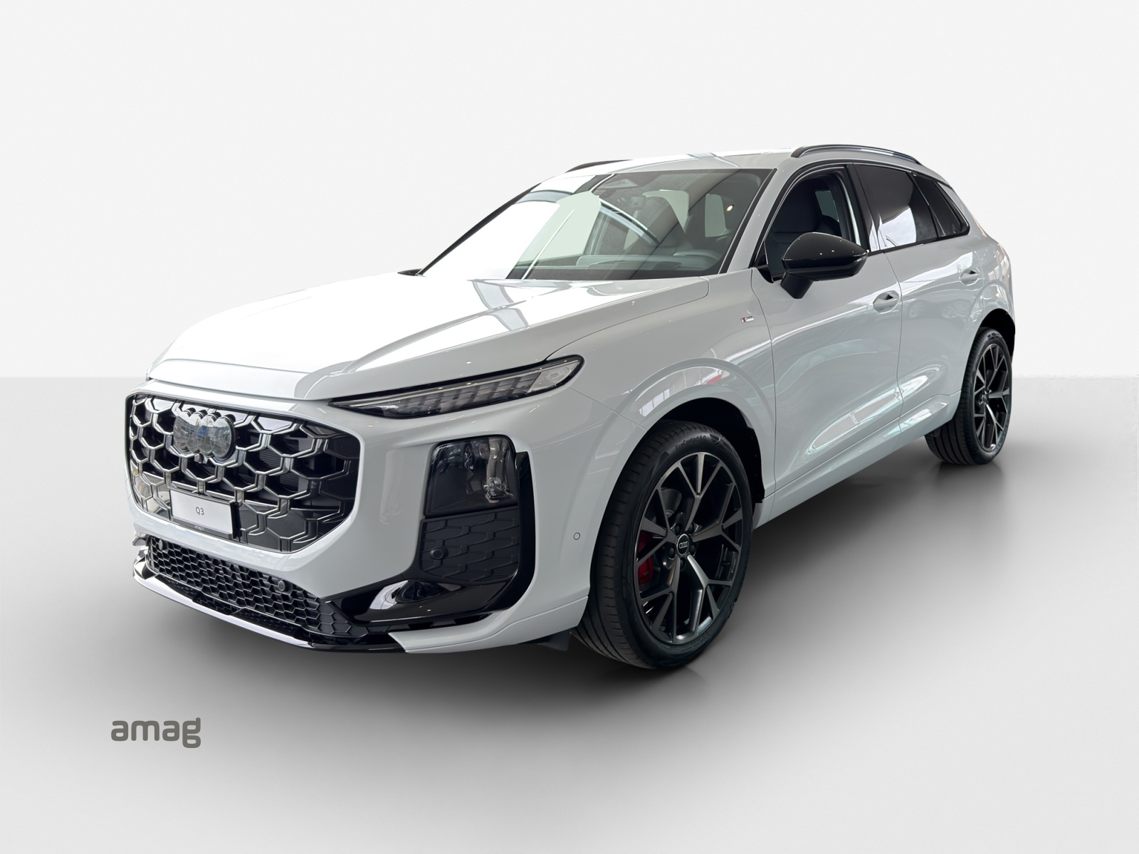 AUDI Q3 SUV 110 kW TFSI S tronic-image-0