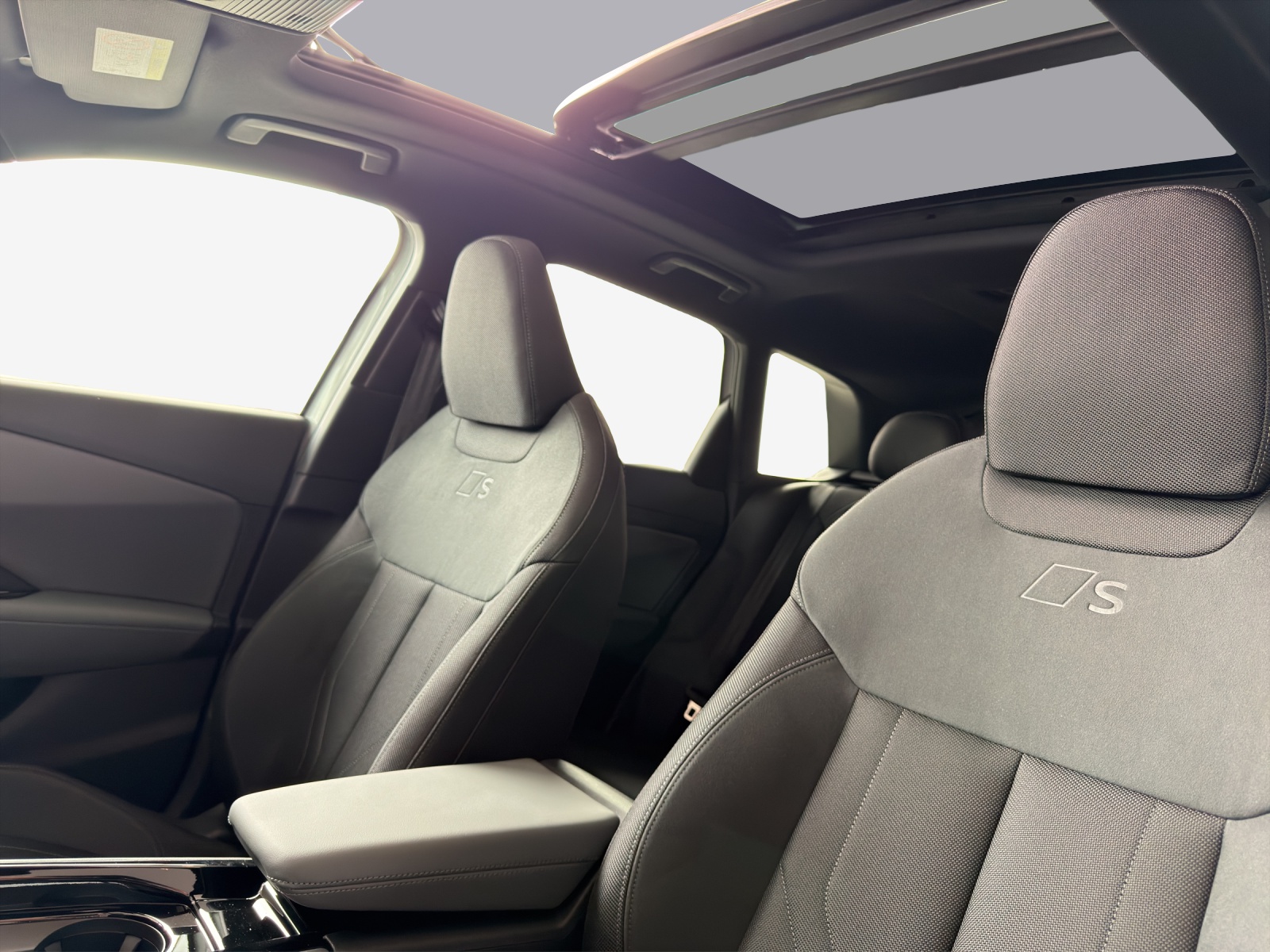 AUDI Q3 SUV 110 kW TFSI S tronic-image-14